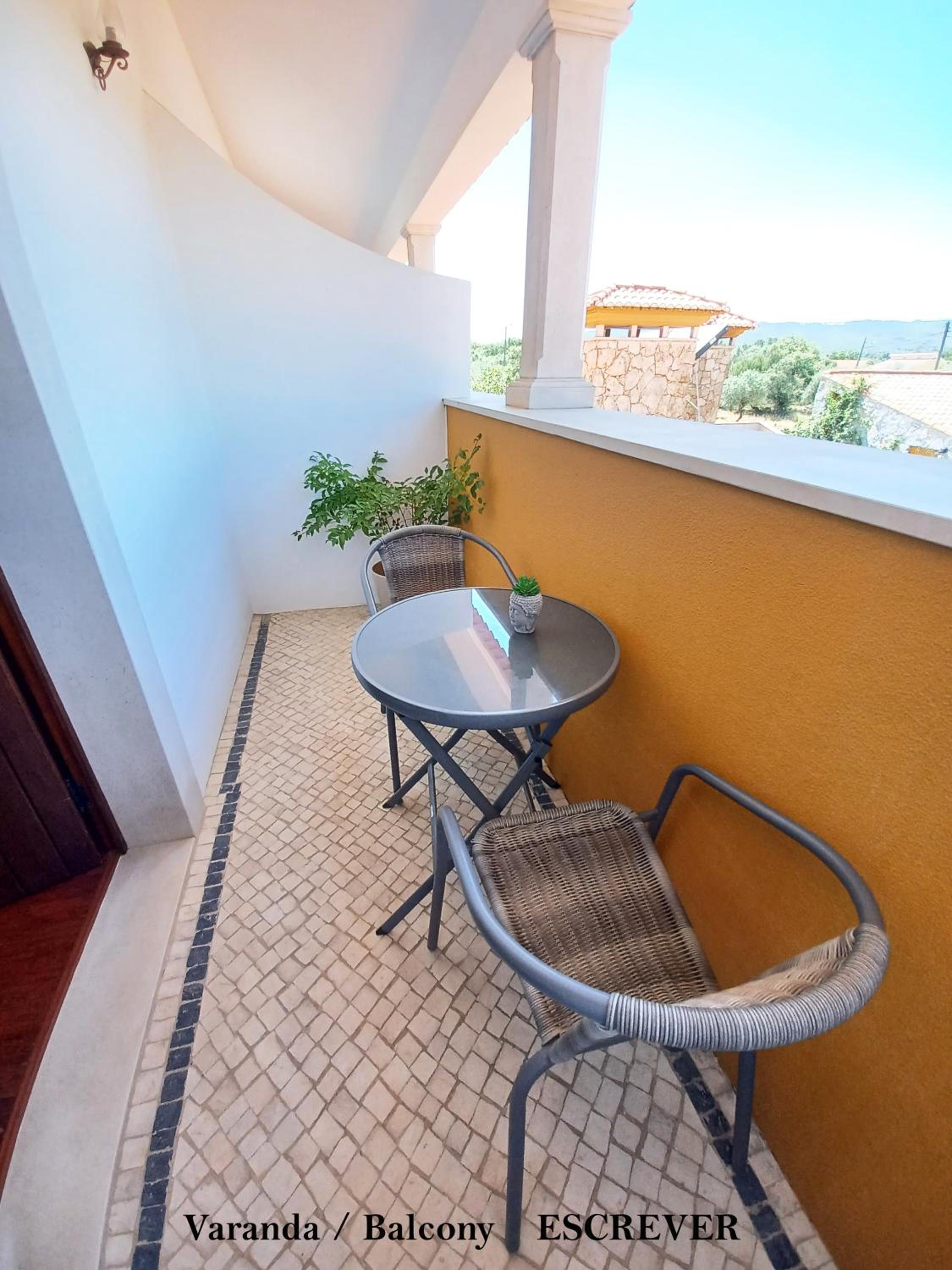 Double Room with Balcony - Photo 14