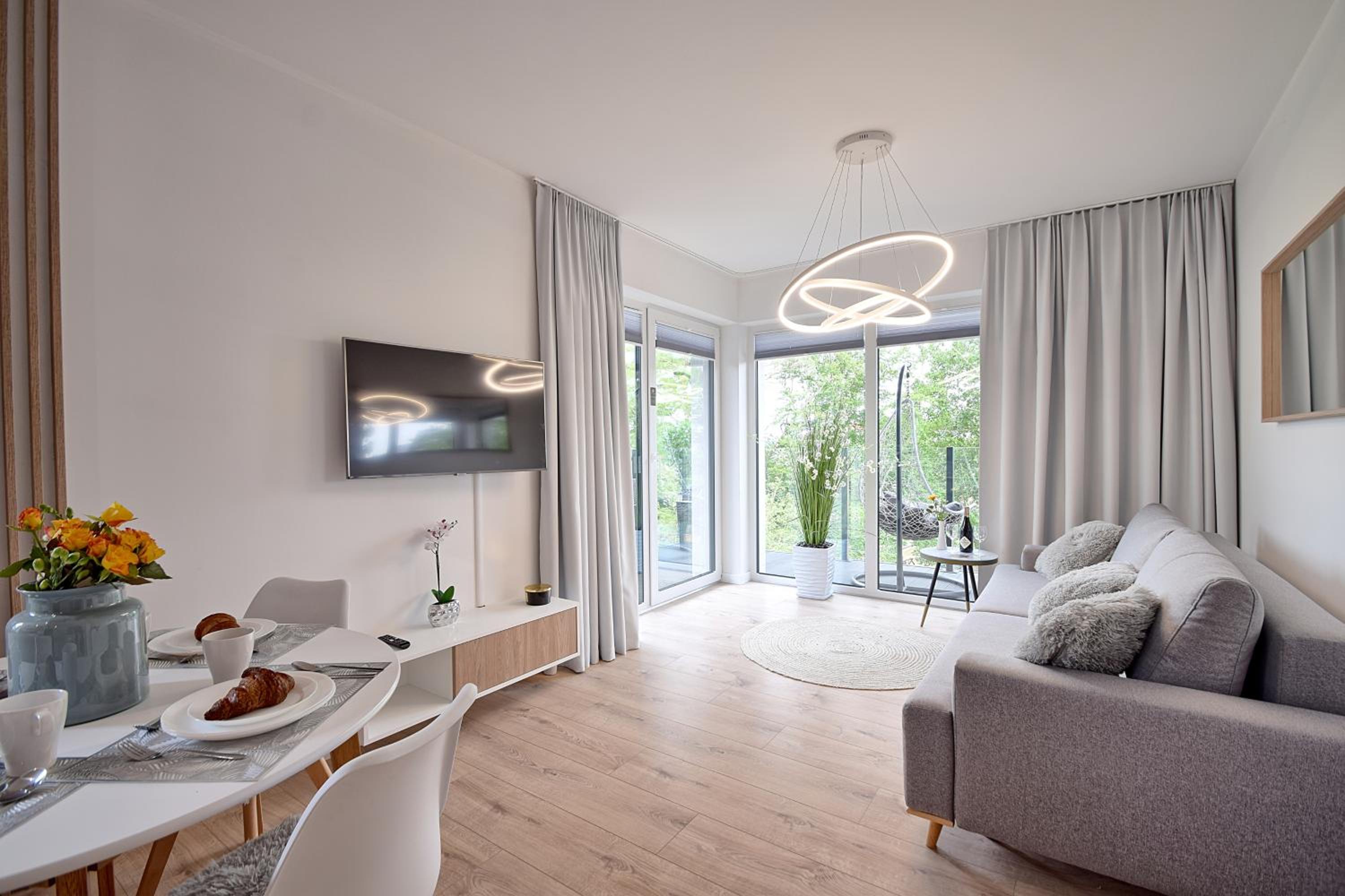 One-Bedroom Apartment - Photo 5
