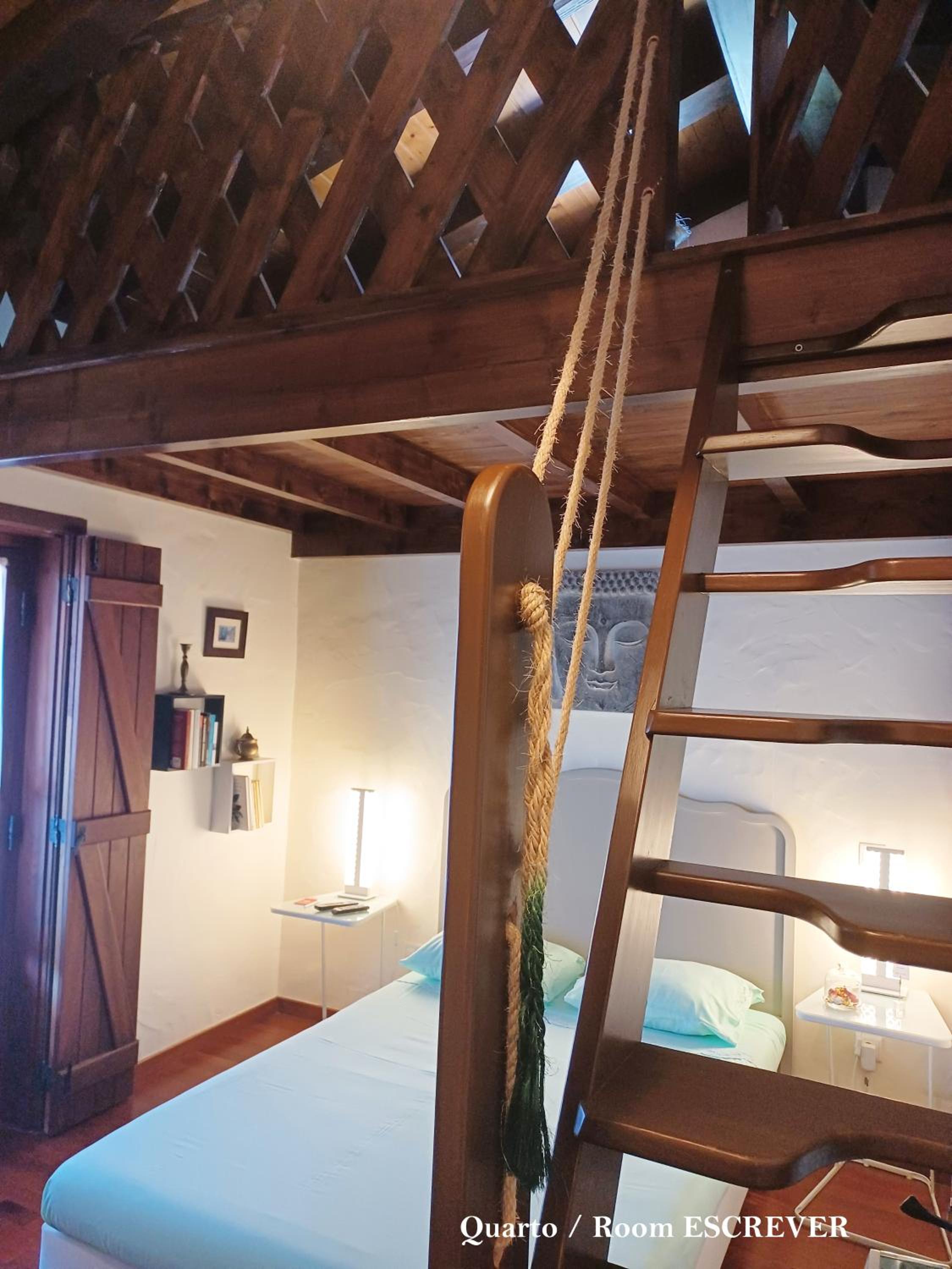 Double Room with Balcony - Photo 2