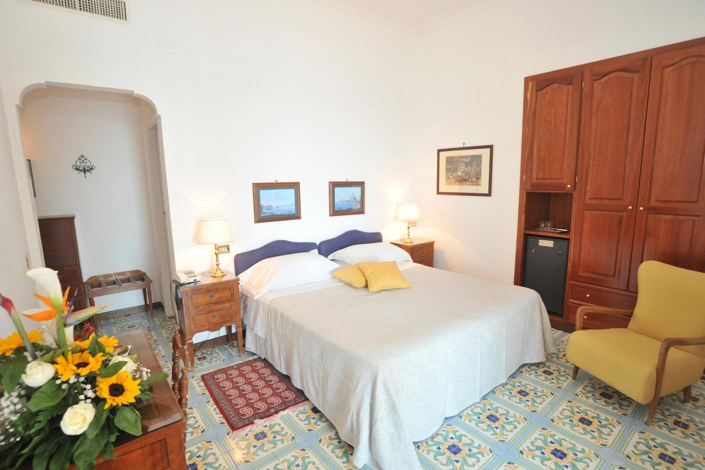 Junior Suite with Sea View - Photo 4