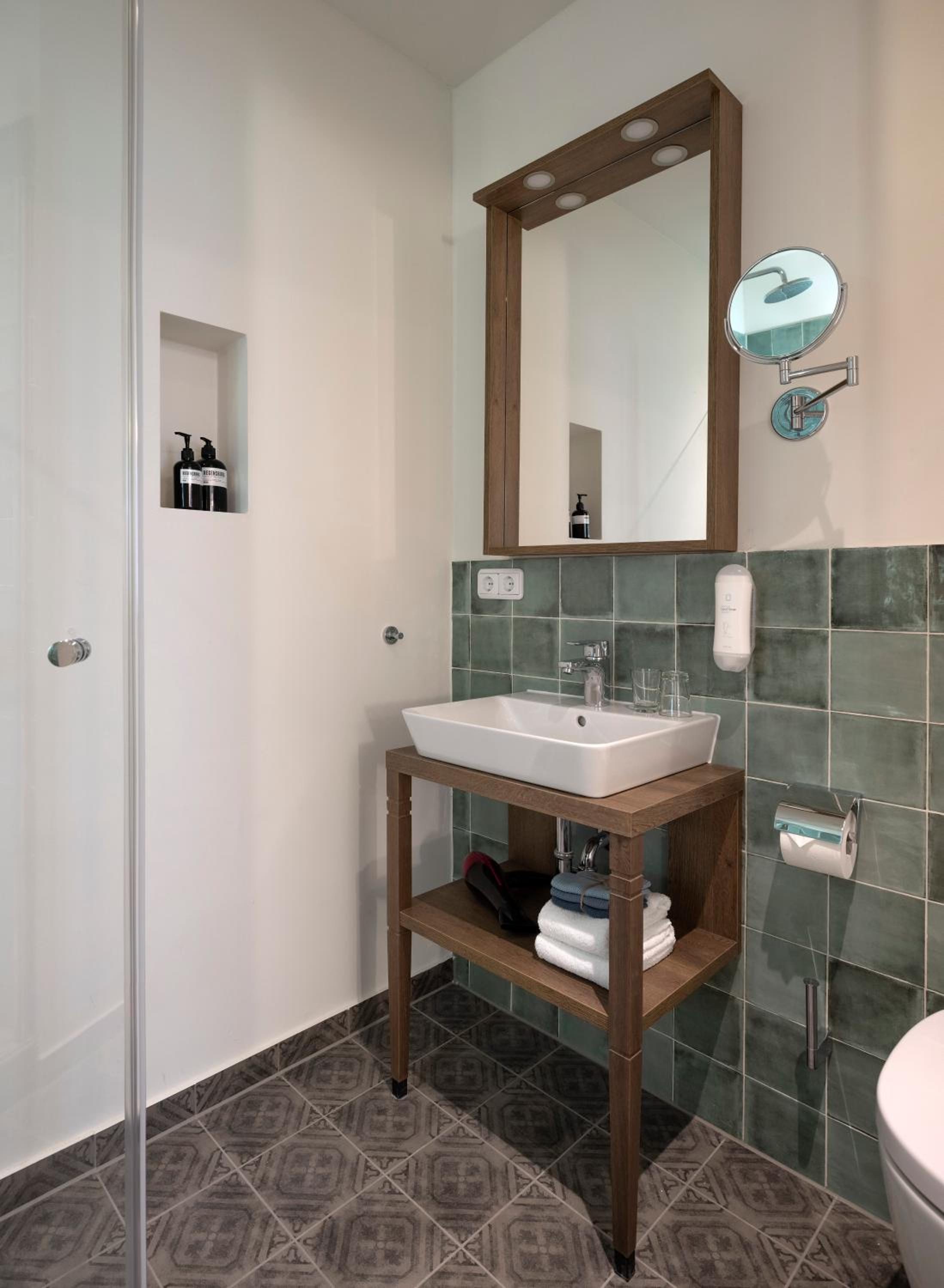 Superior Double Room - Photo 8