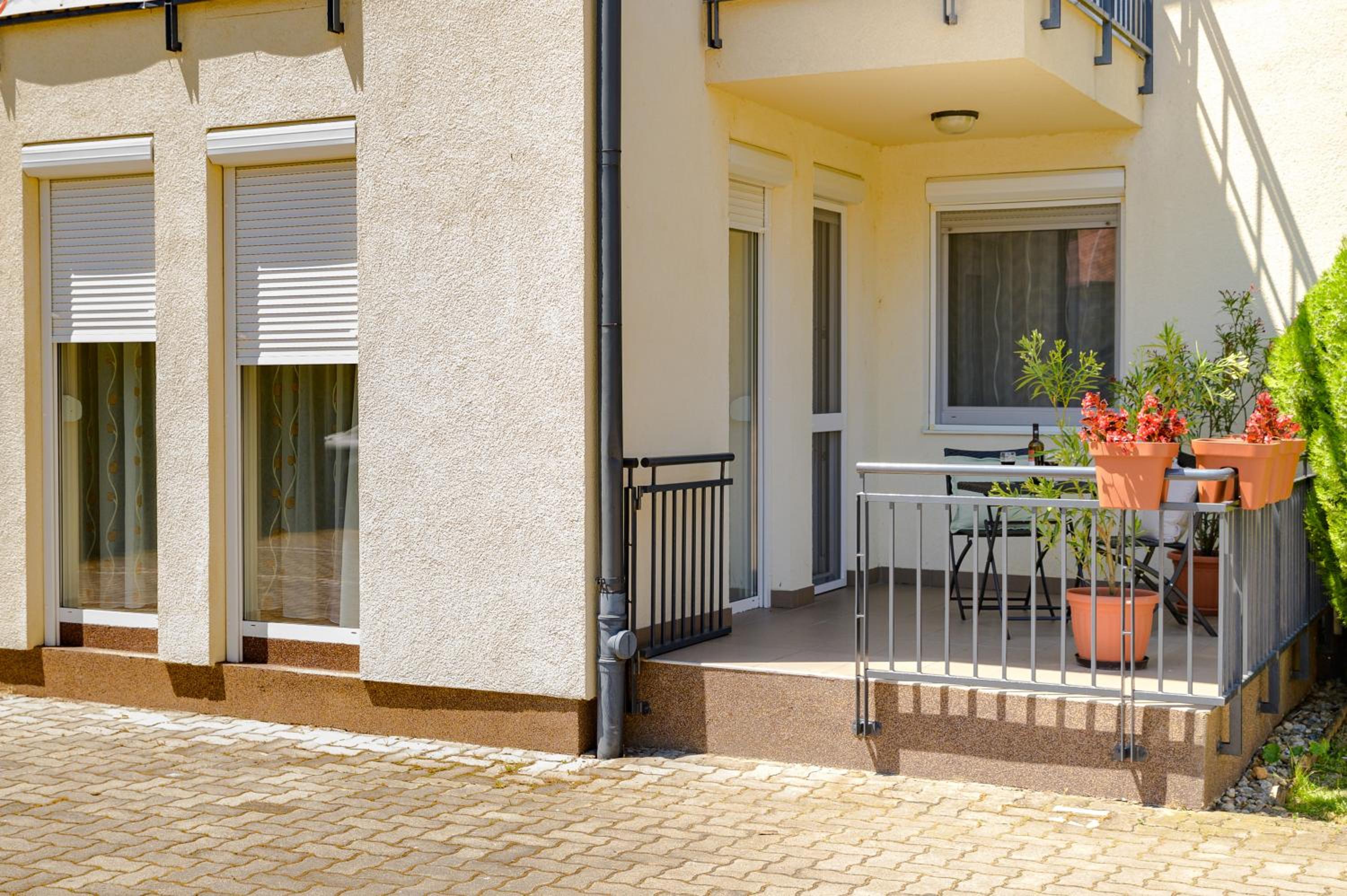 Apartment with Terrace photo 3