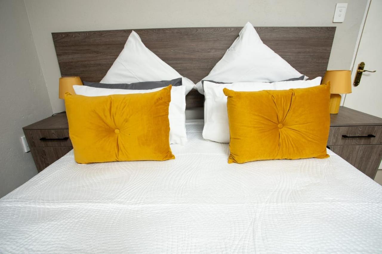 Deluxe Double or Twin Room - Photo 17