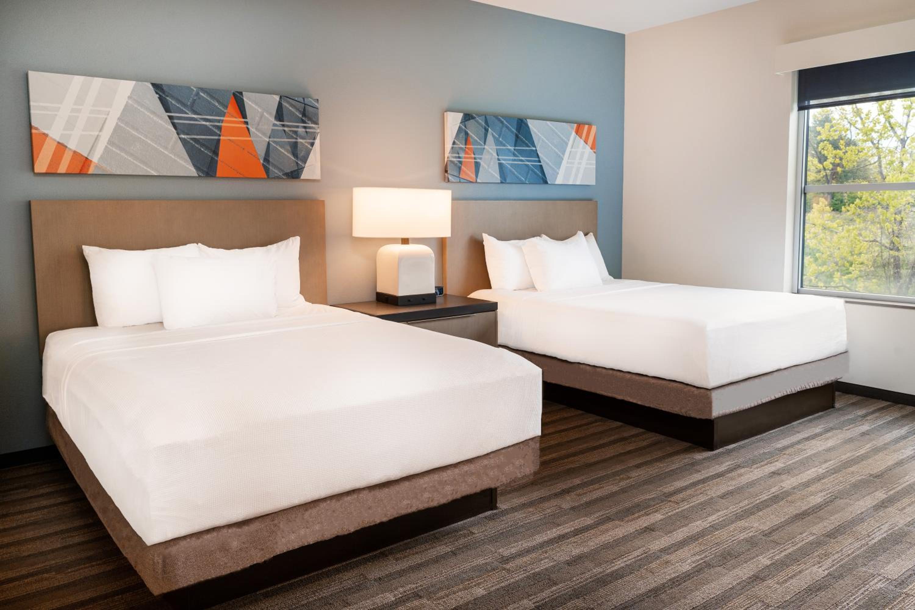 Studio Suite with Two Queen Beds, Sofa Bed and Kitchen - Photo 4