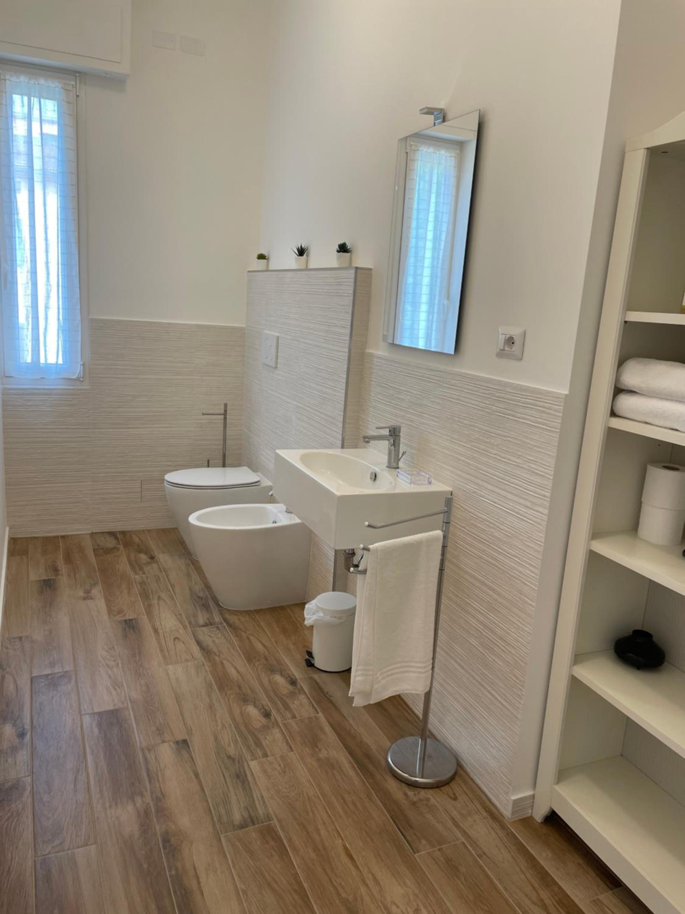 Family Room with Private Bathroom - Photo 12