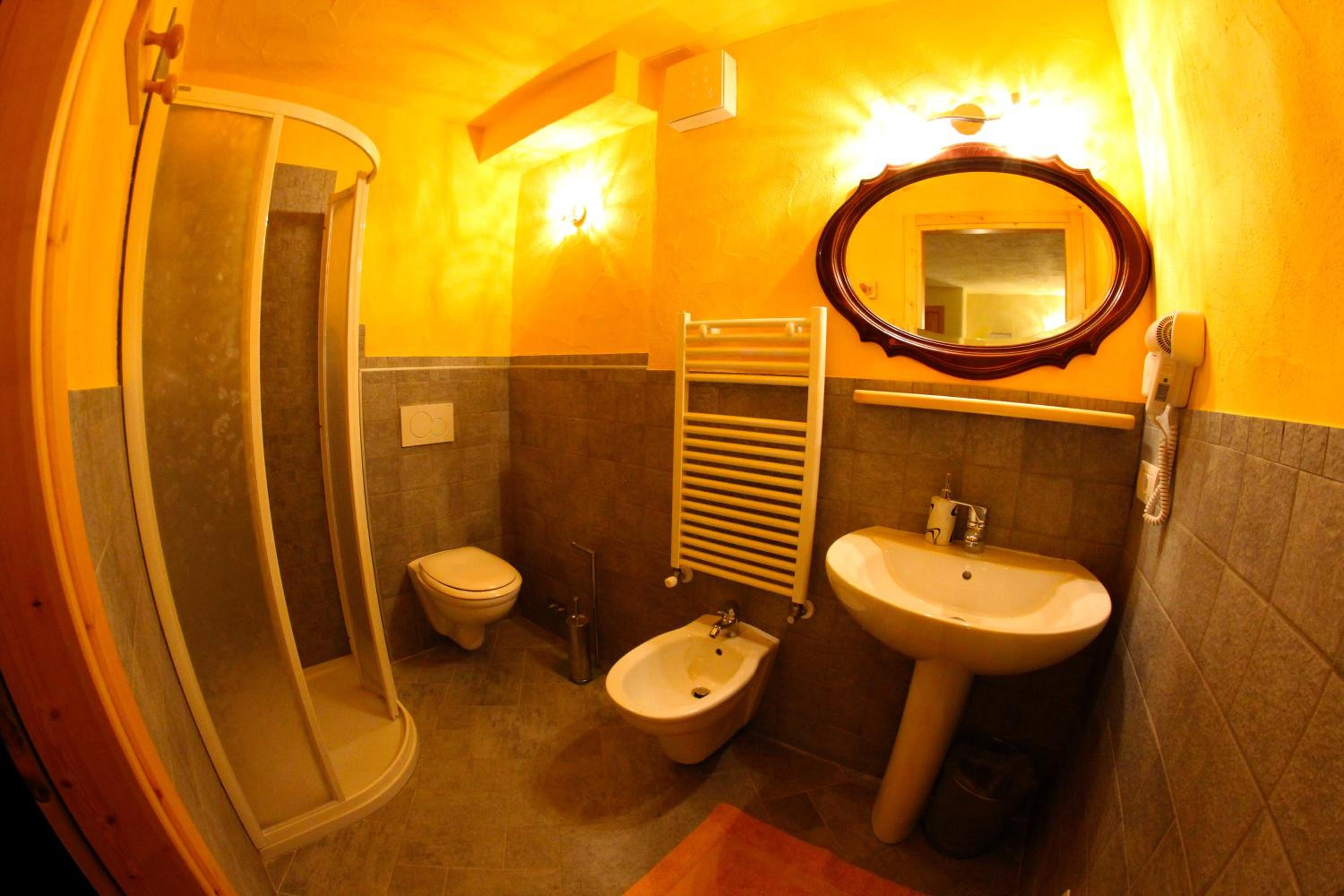 Standard Double or Twin Room photo 3