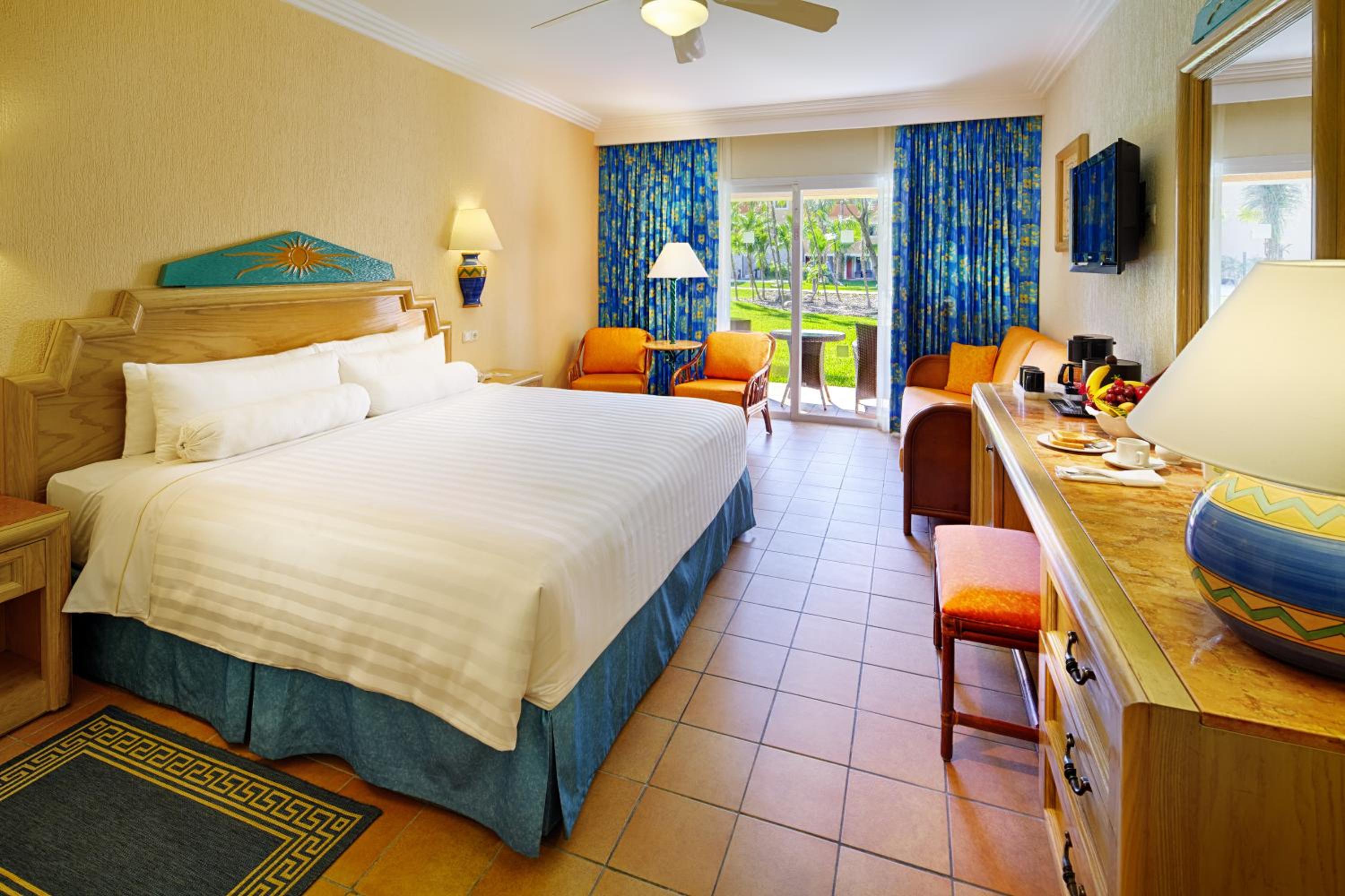 Superior Room (2 Adults + 1 Child) photo 3