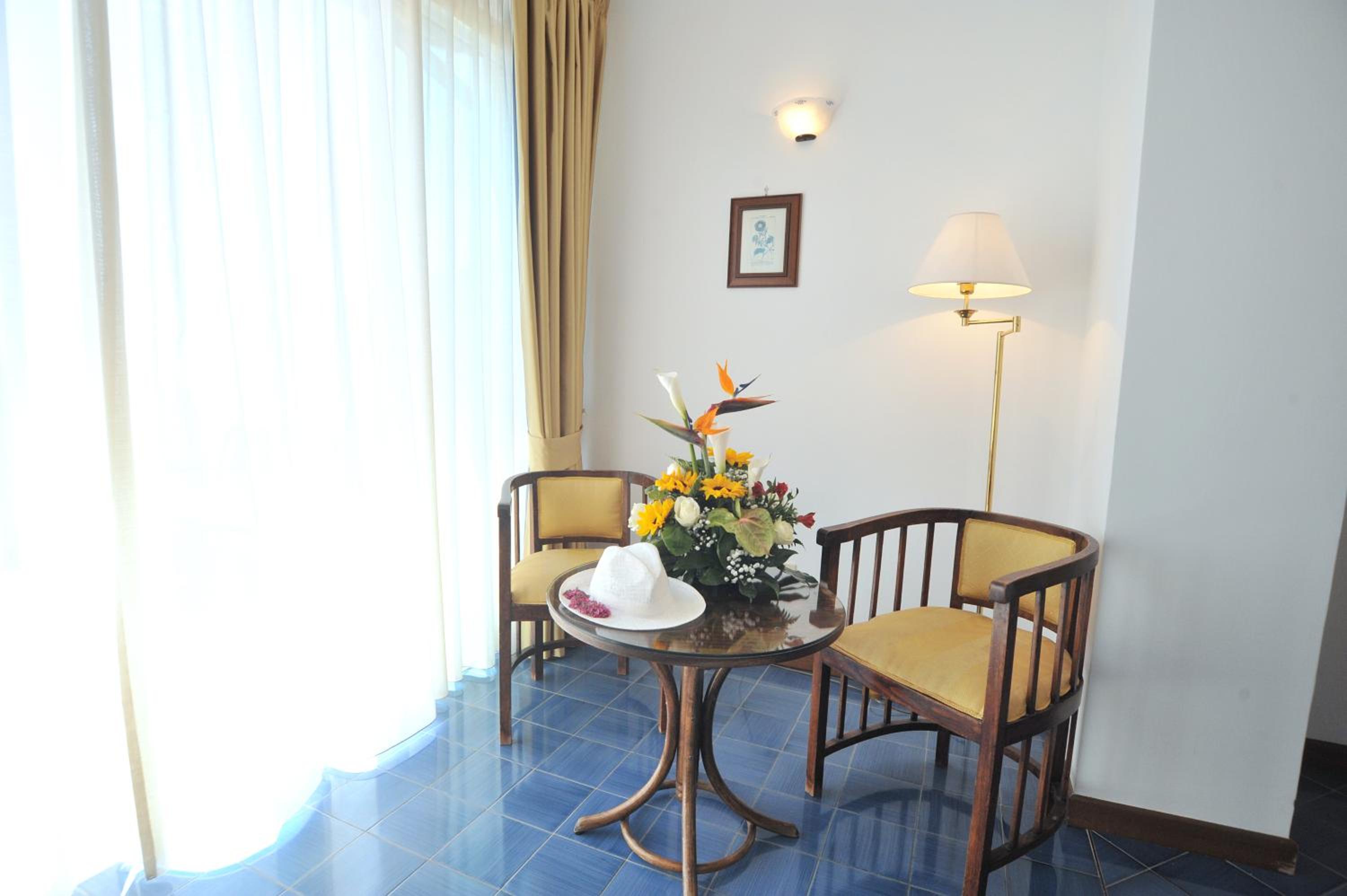Junior Suite with Sea View - Photo 24