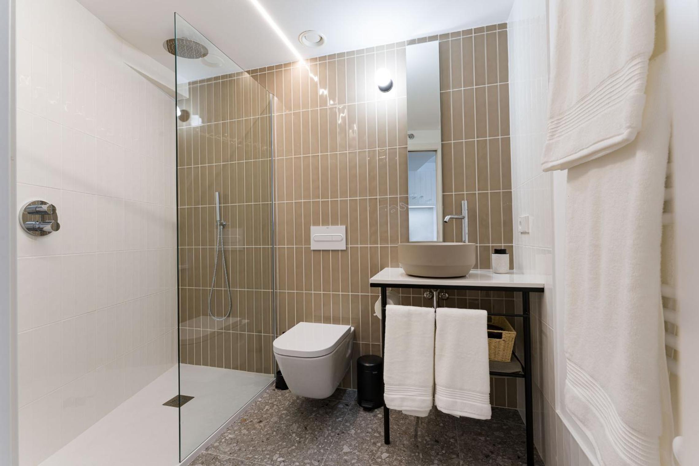 Studio Apartment - Photo 5