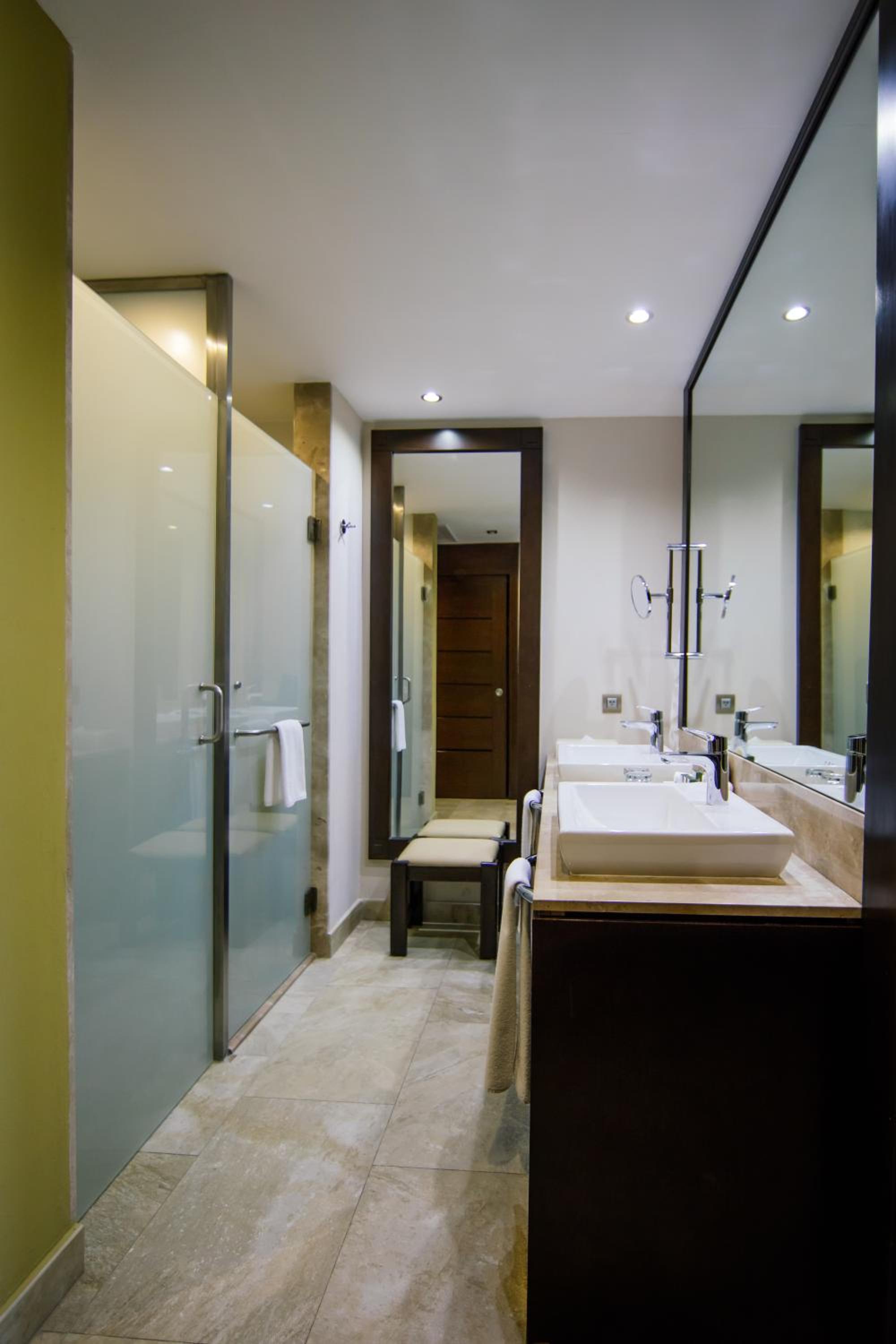 Junior Suite Ocean Front Premium Level (2 Adults + 1 Child) photo 3