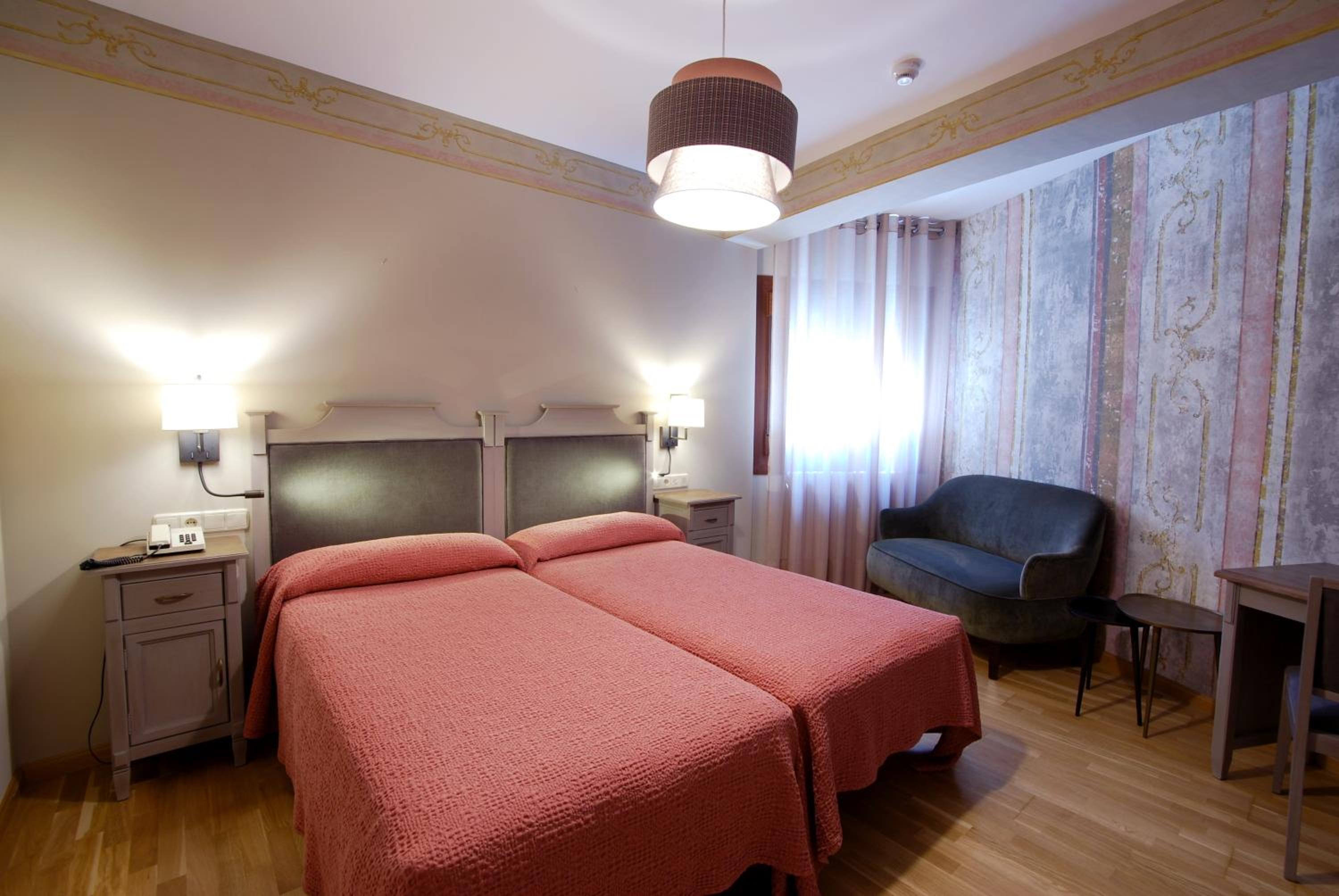 Economy Double or Twin Room photo 2