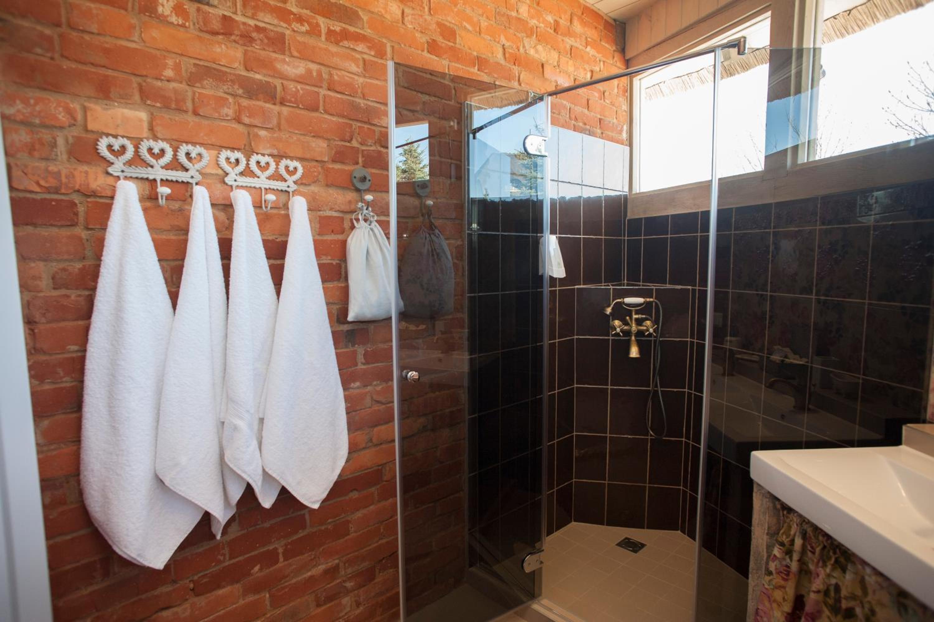 Two-Bedroom Villa - Photo 2