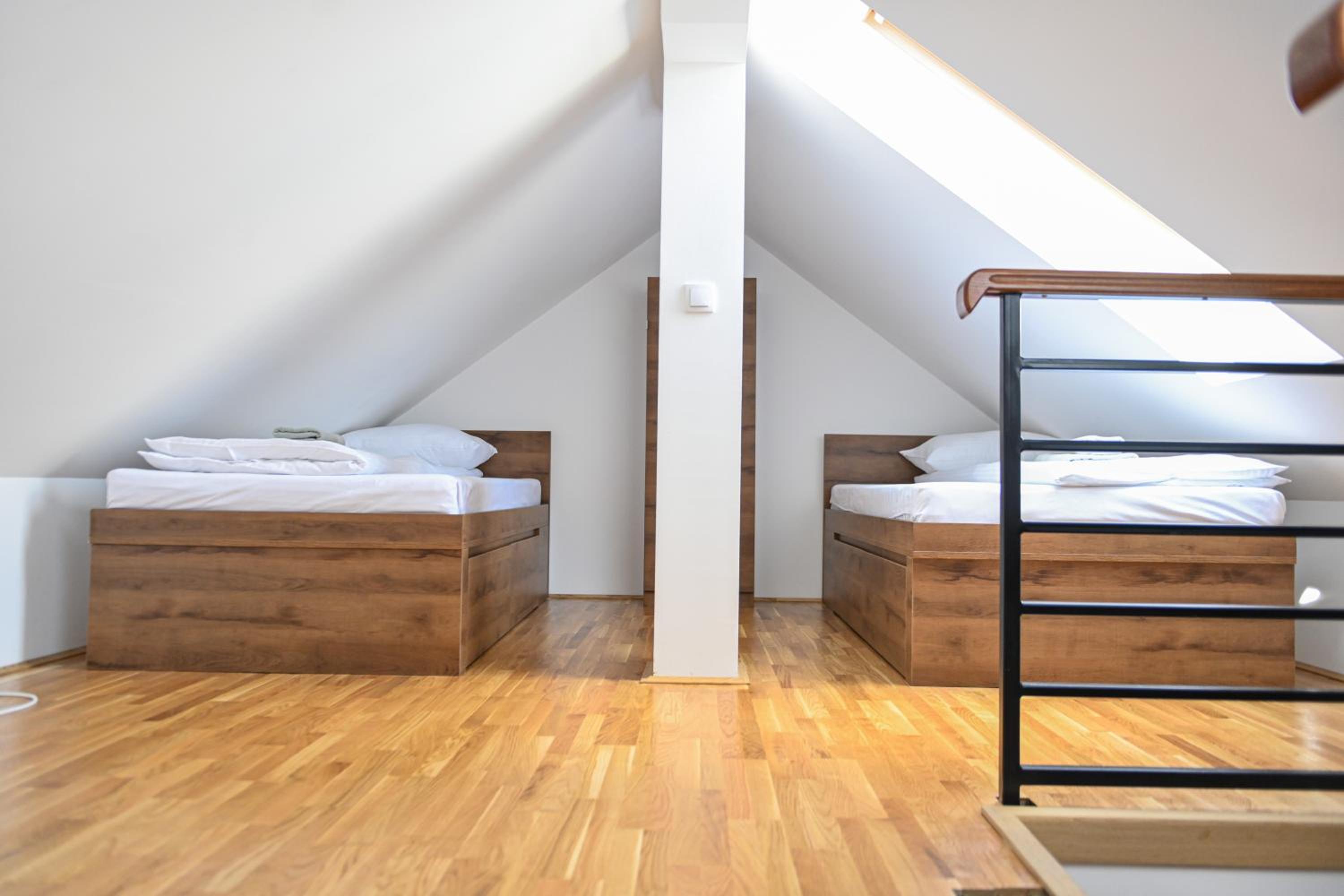 Apartment - Split Level photo 3