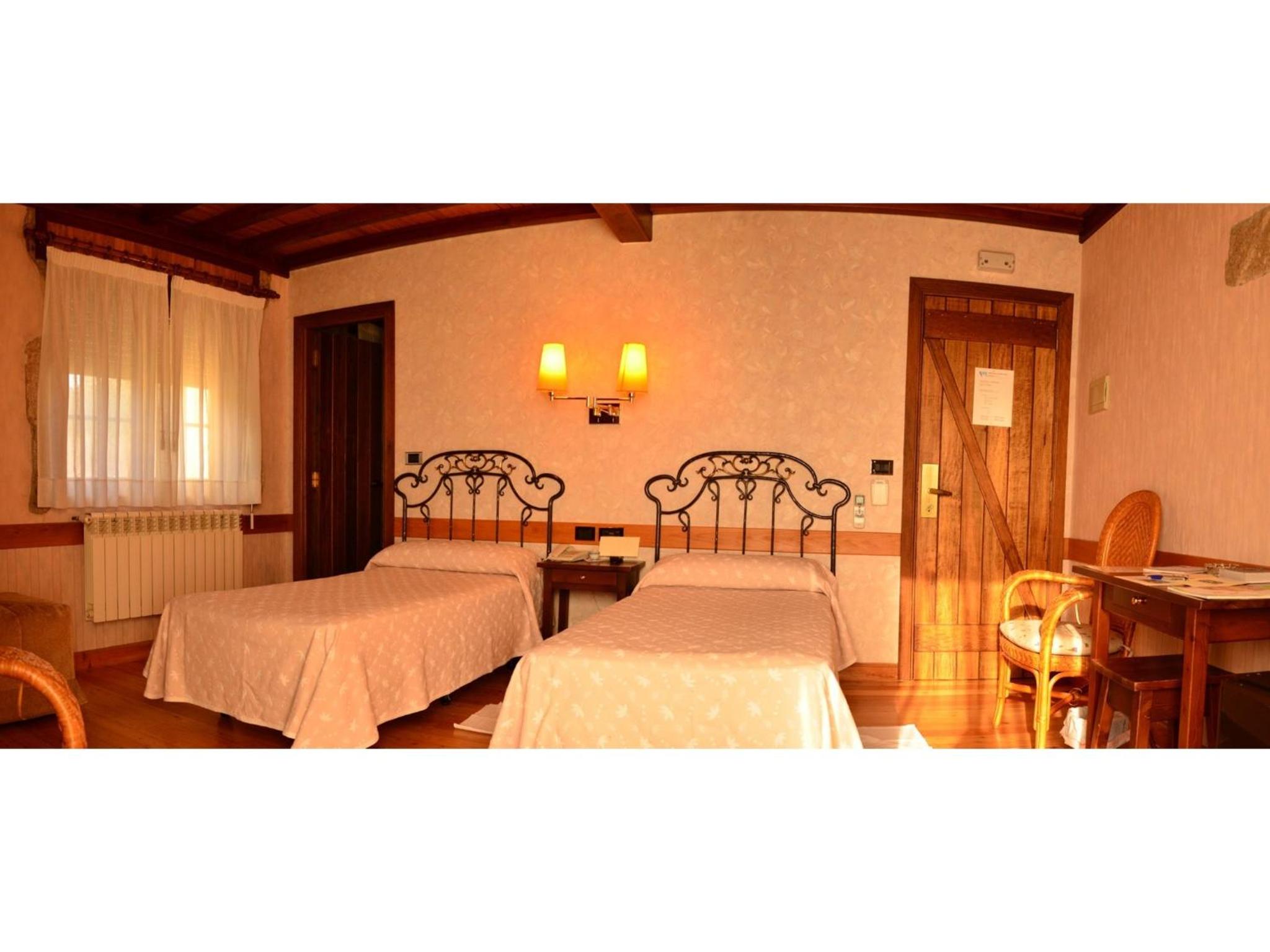 Standard Double Room - Photo 3
