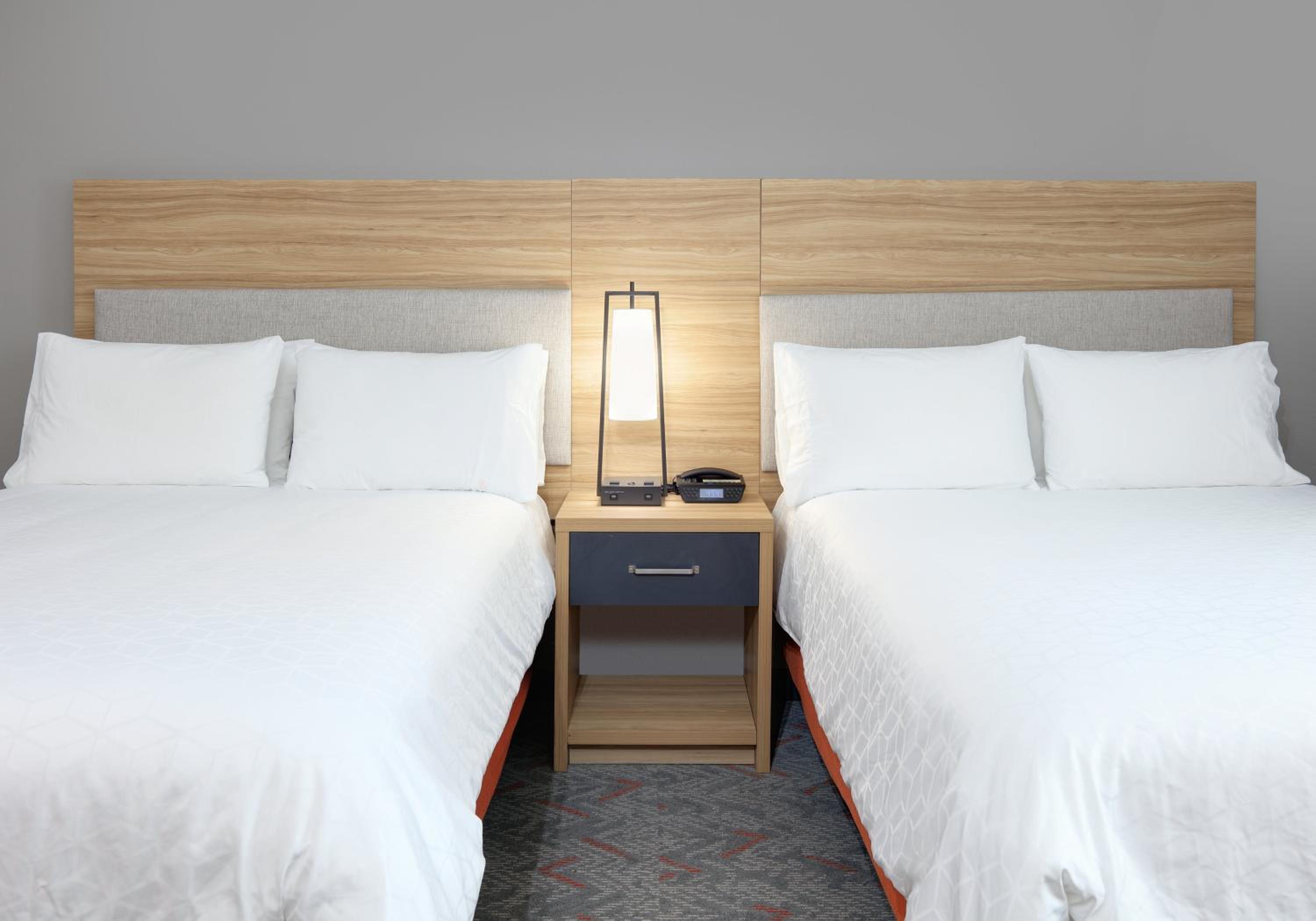 Studio Suite with Two Queen Beds - Photo 6