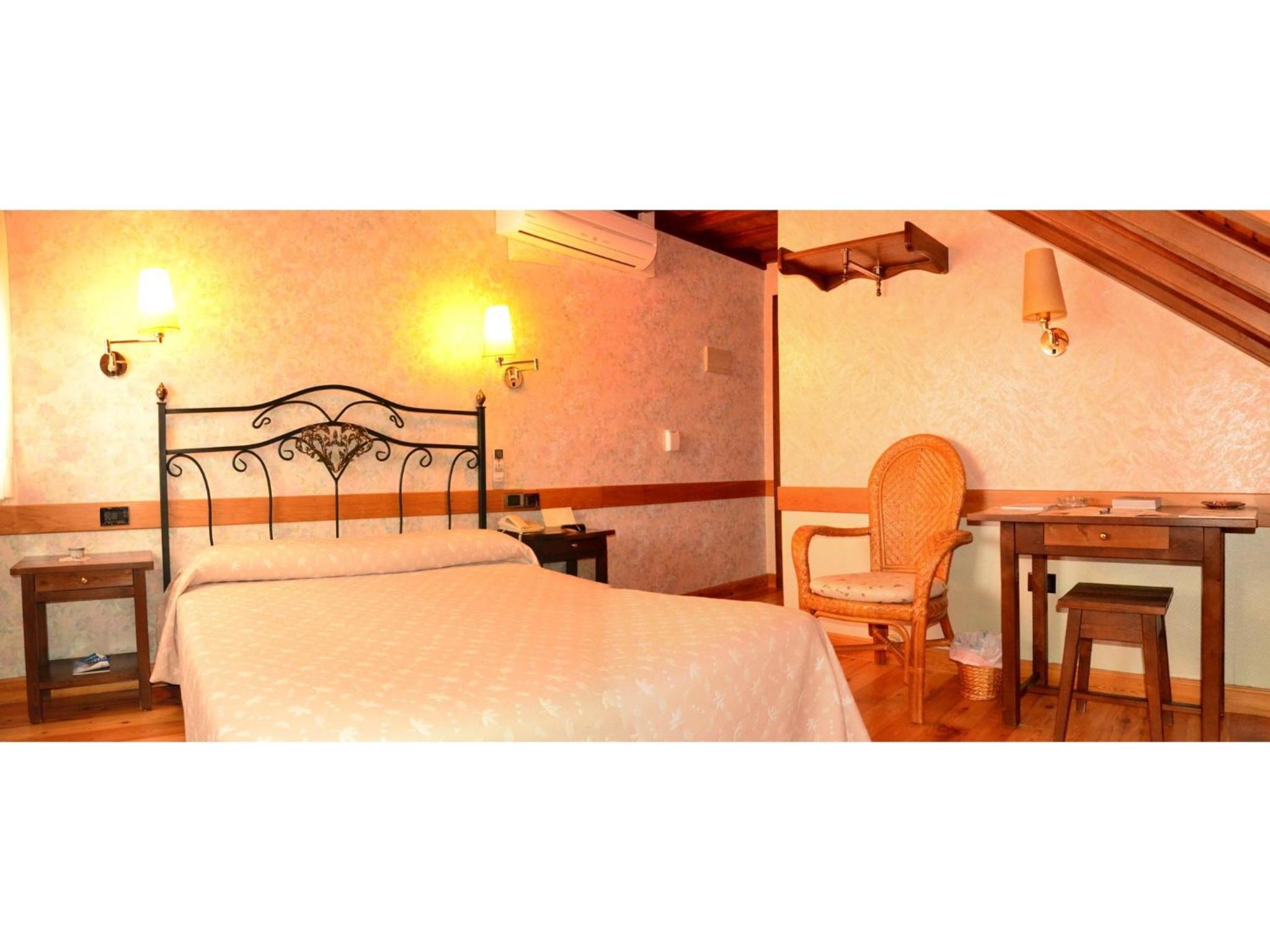 Double Room - Photo 4