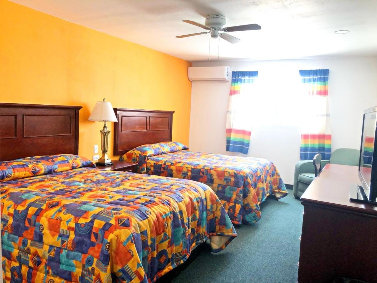 Double Room with Private Bathroom - Photo 1