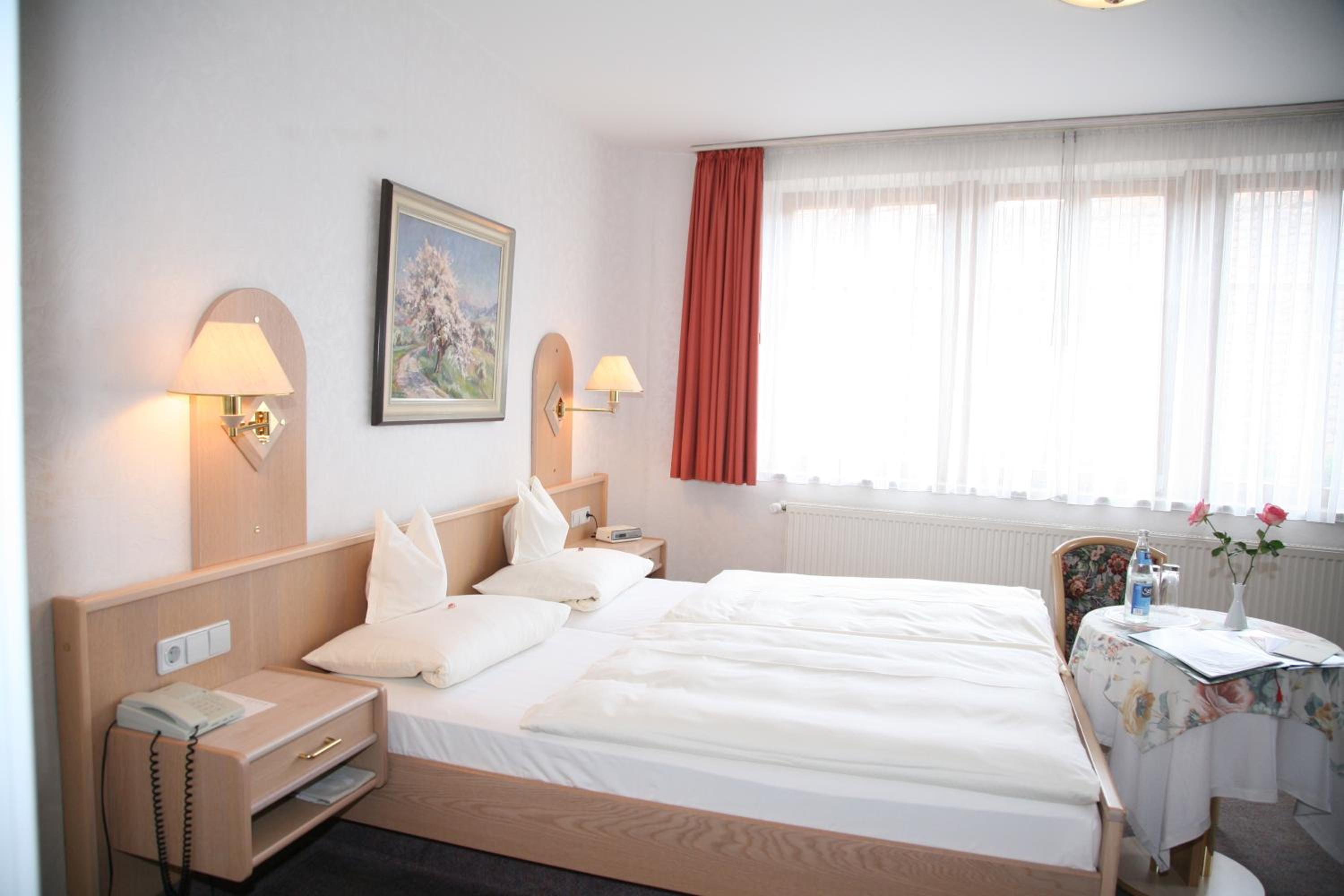Standard Double Room - Photo 4