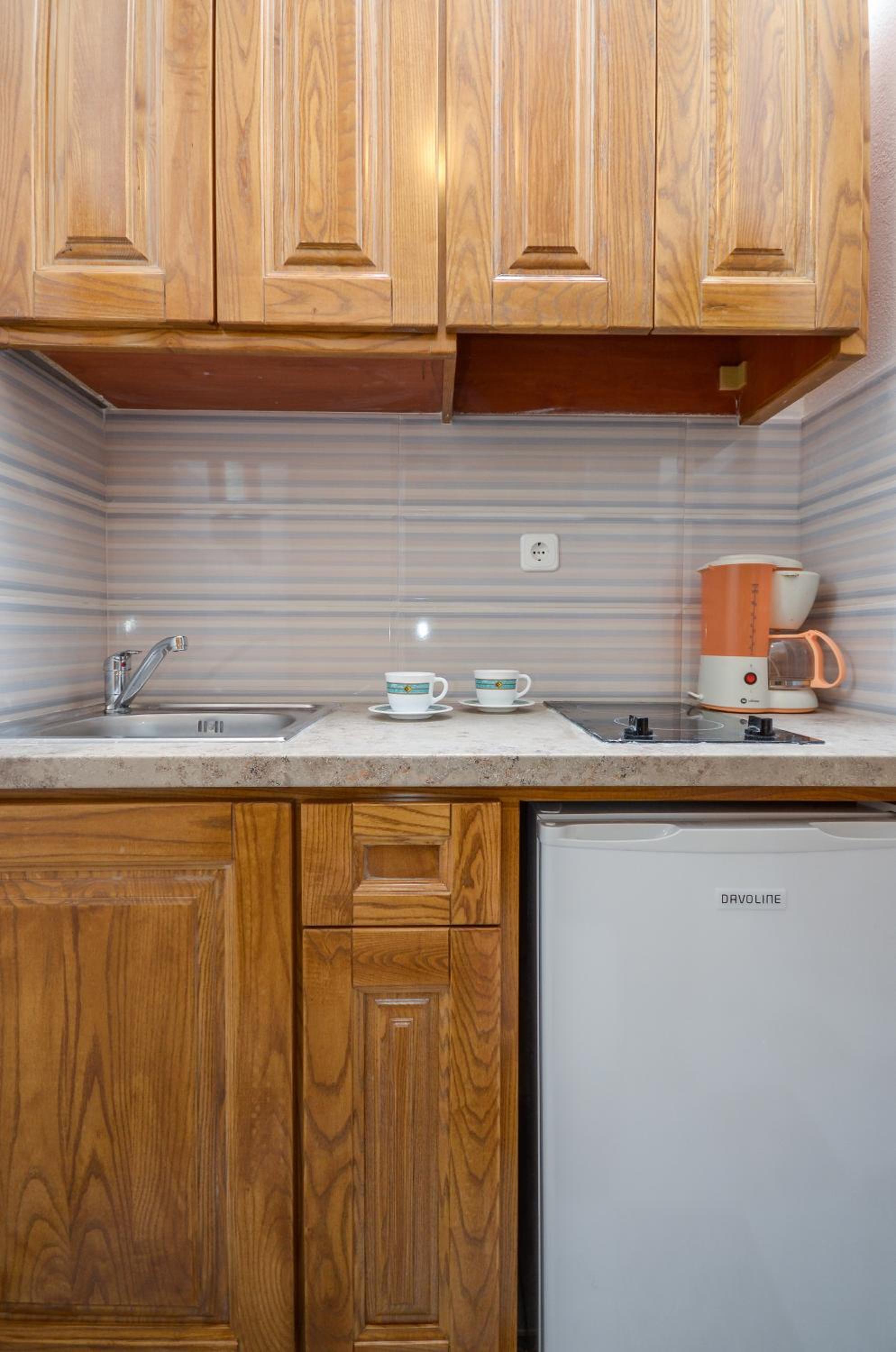 Studio (2 Adults) - Photo 18