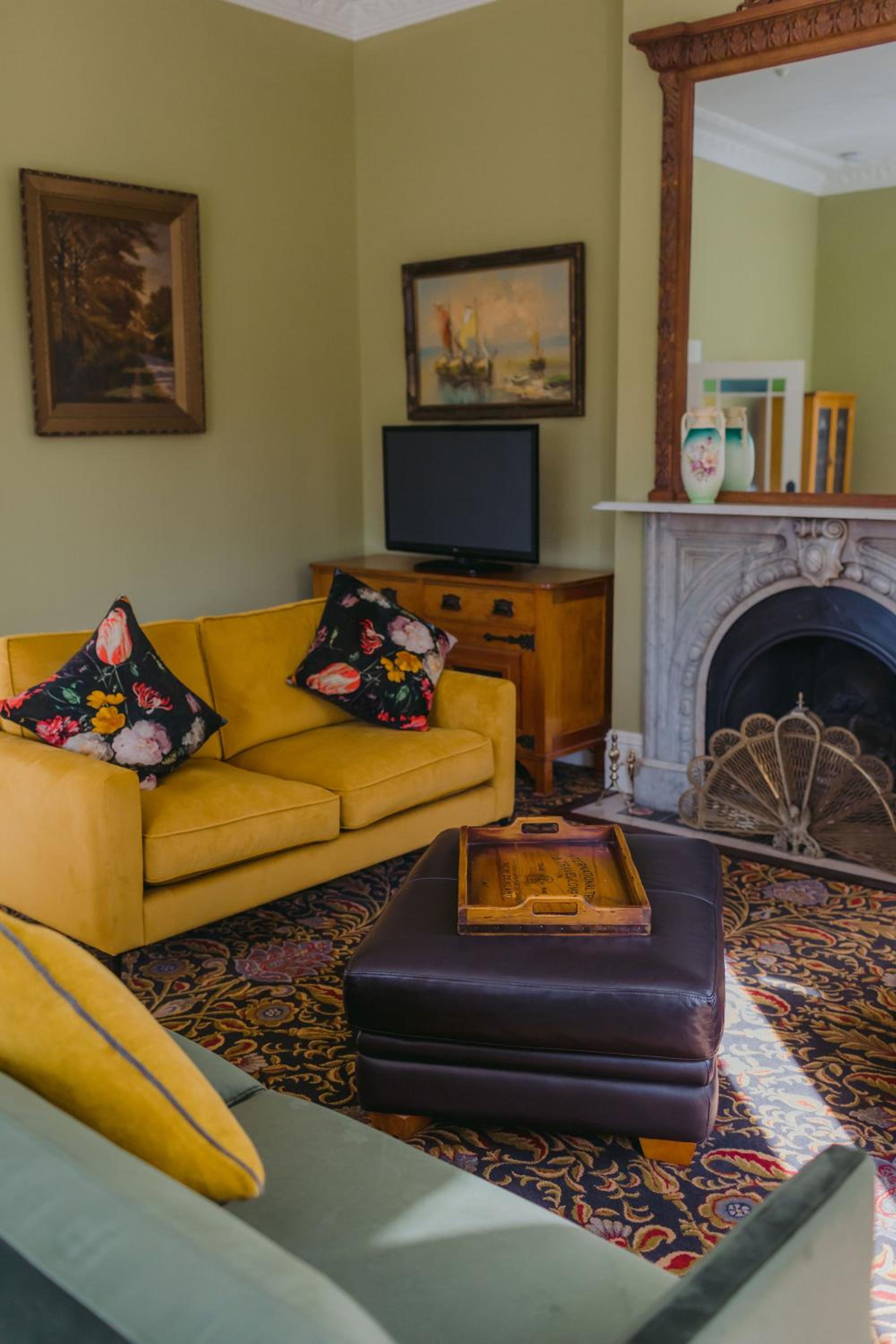 Deluxe King Room - Photo 15