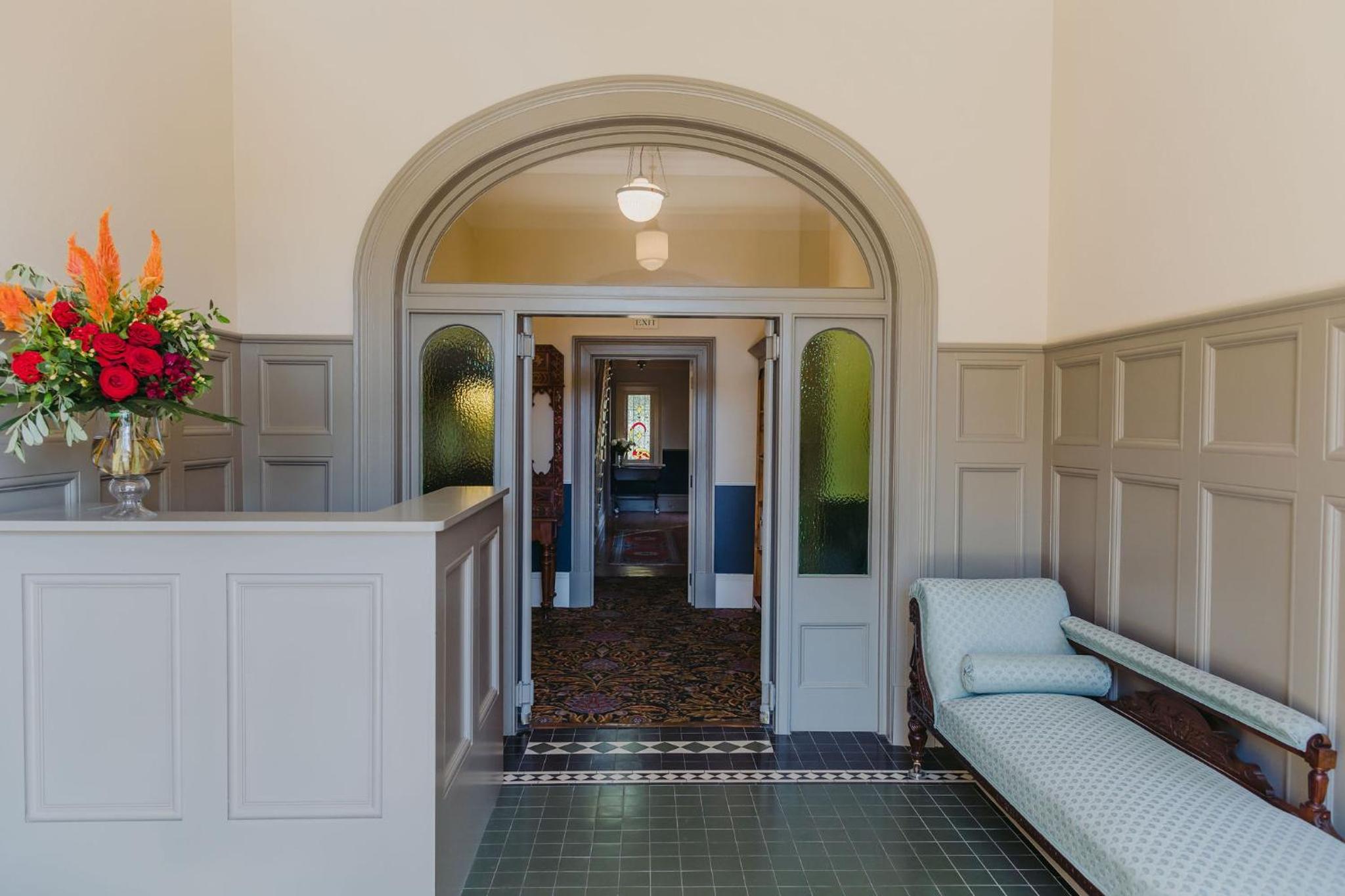 Deluxe King Room - Photo 31