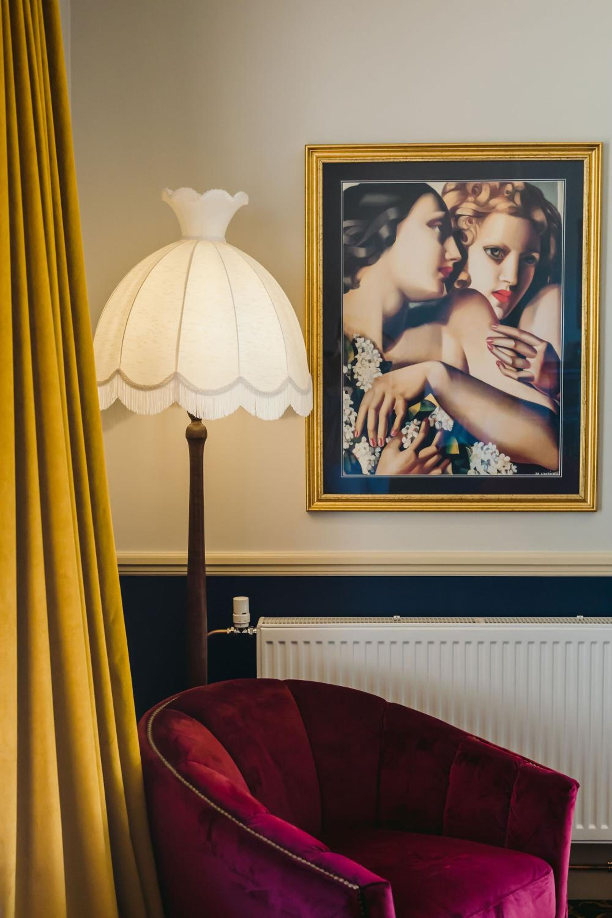 Deluxe King Room - Photo 5