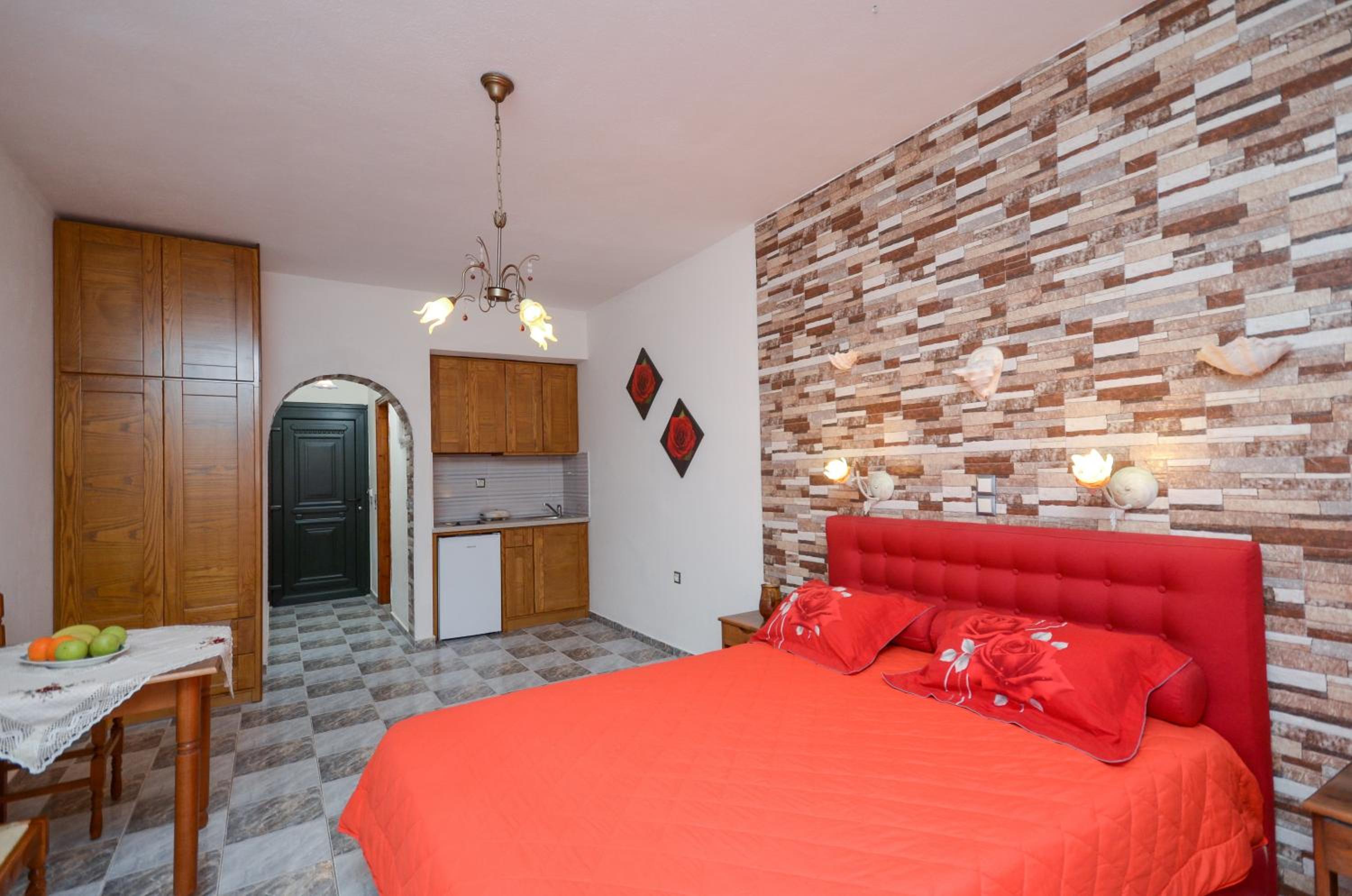 Studio (2 Adults) - Photo 22