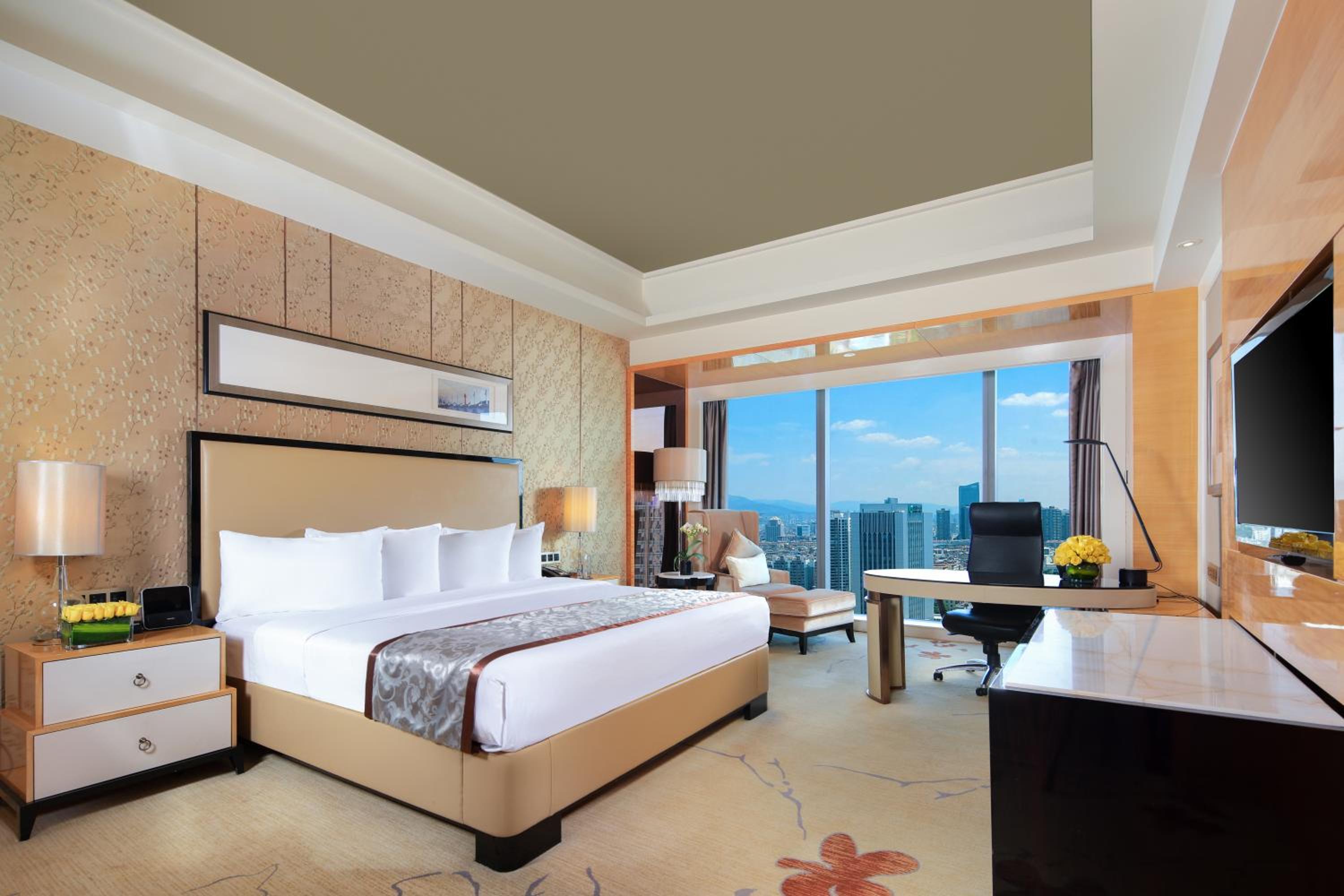 Executive King Room Without Club Lounge Access photo 1