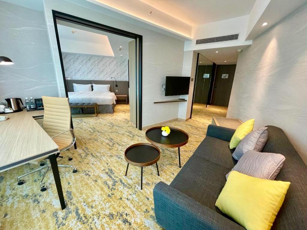 Deluxe Suite photo 2