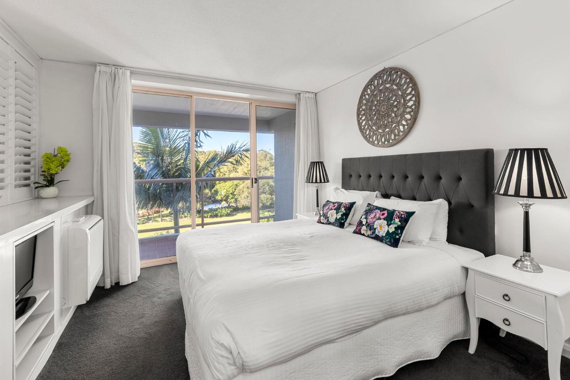 Executive One Bedroom Apartment - Photo 1