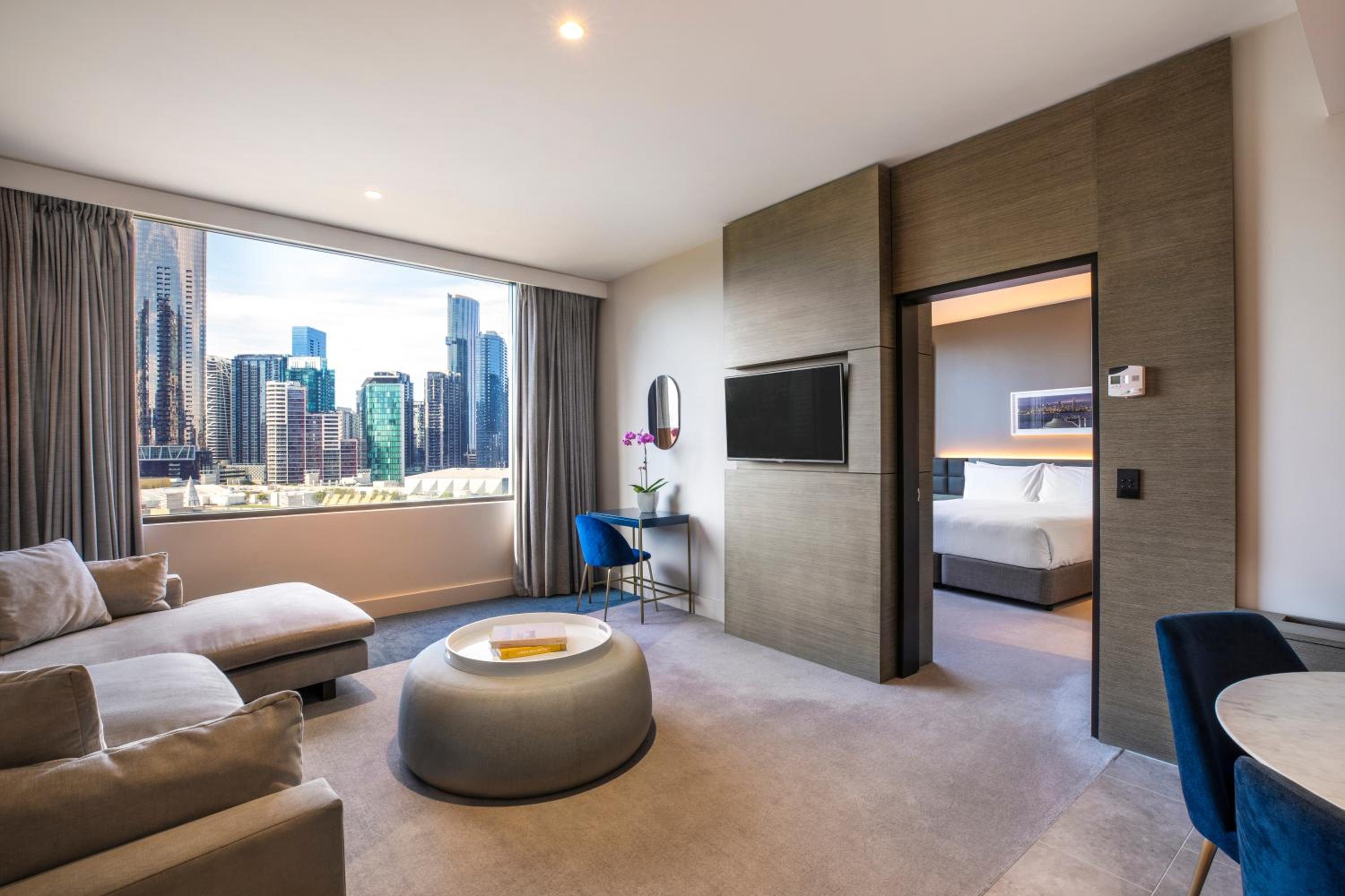 One-Bedroom Suite with River View - Photo 16