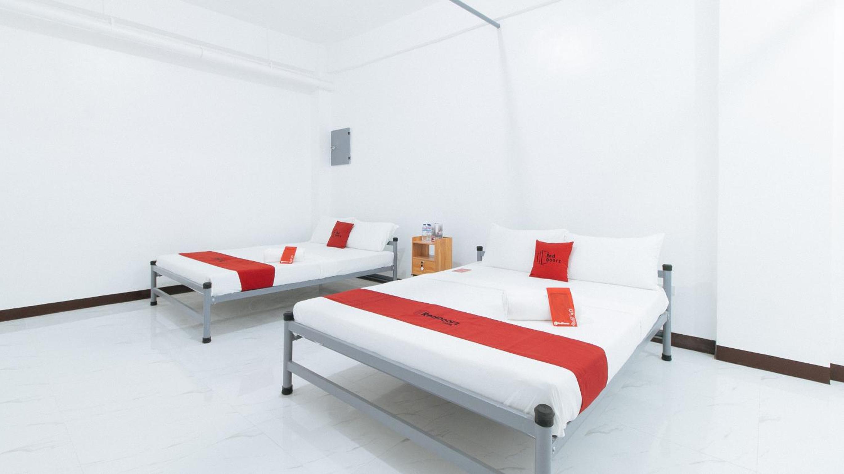 Family Room - Photo 9