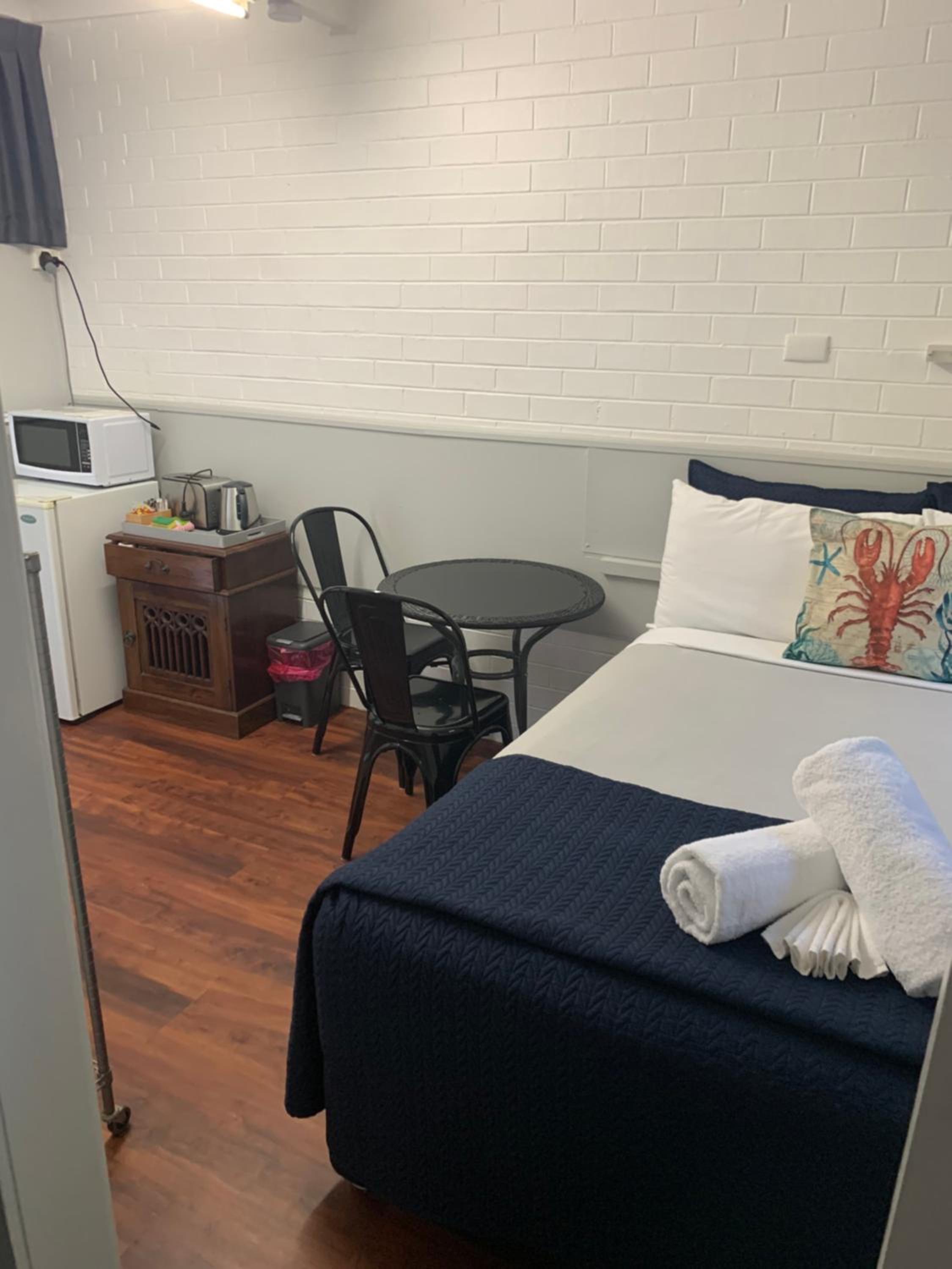 Budget Double Room photo 1