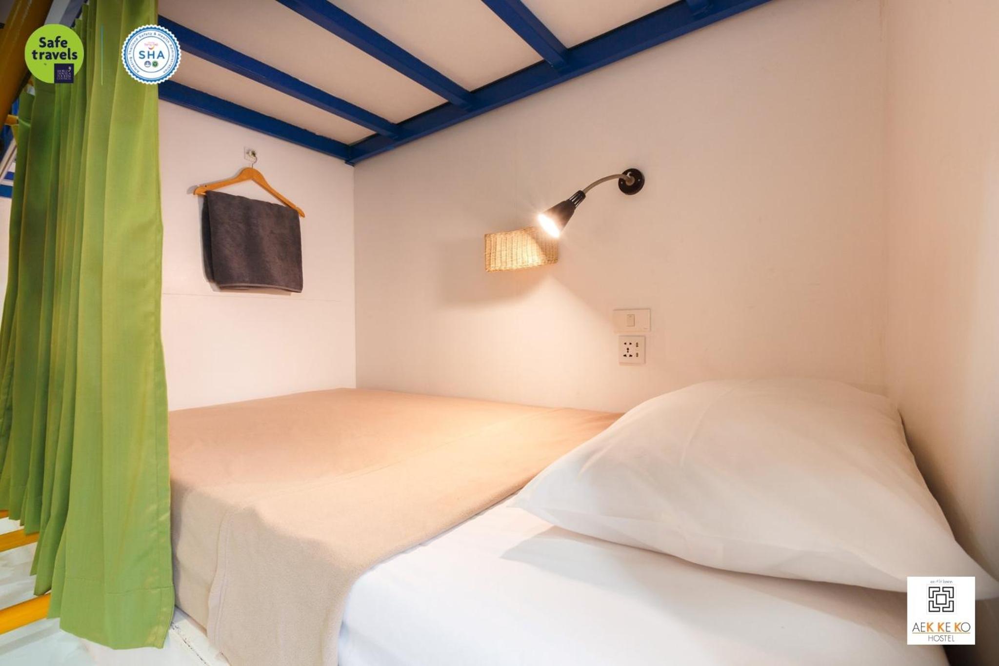 Bunk Bed in Female Dormitory Room   photo 1