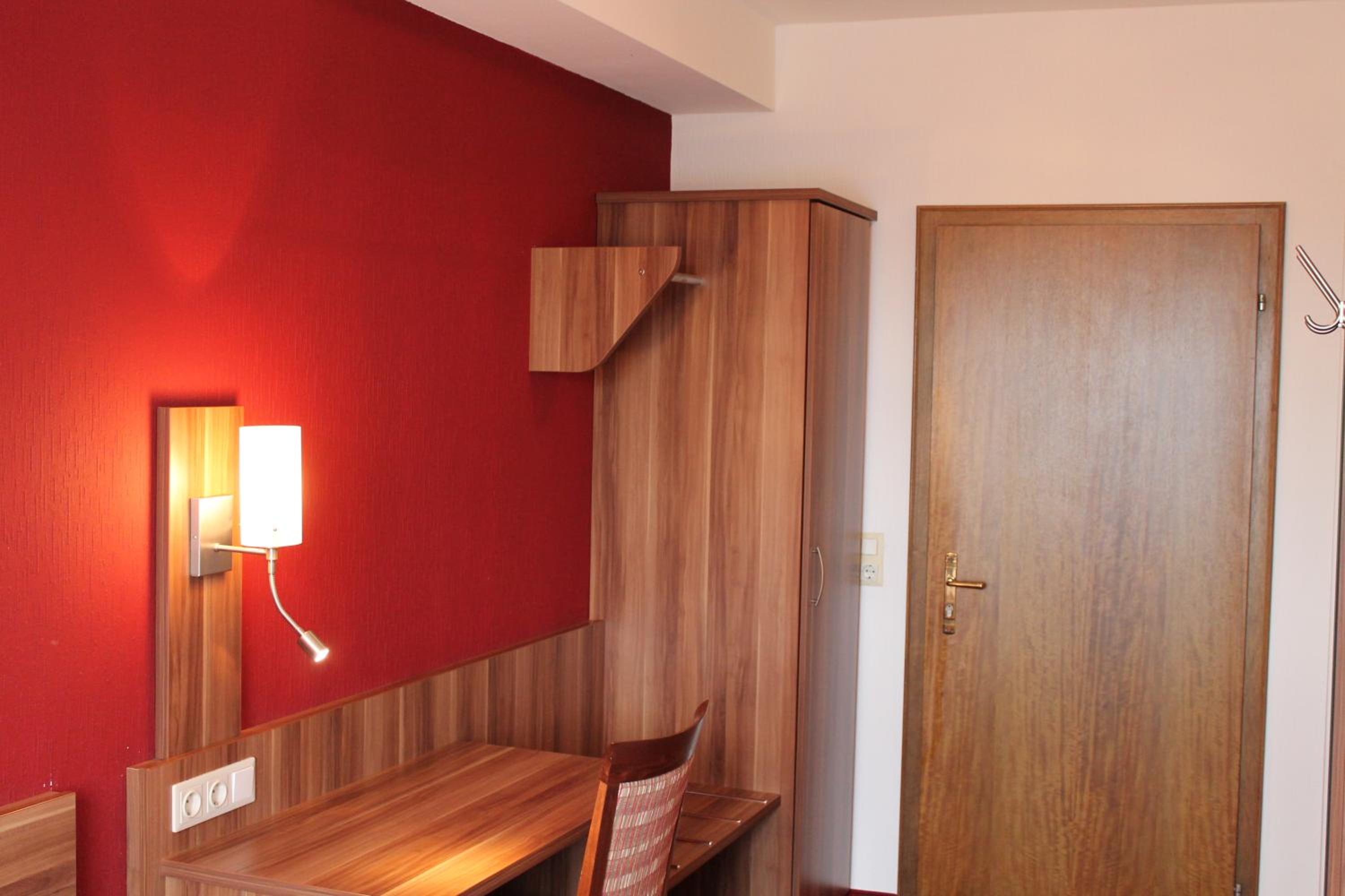 Single Room photo 2