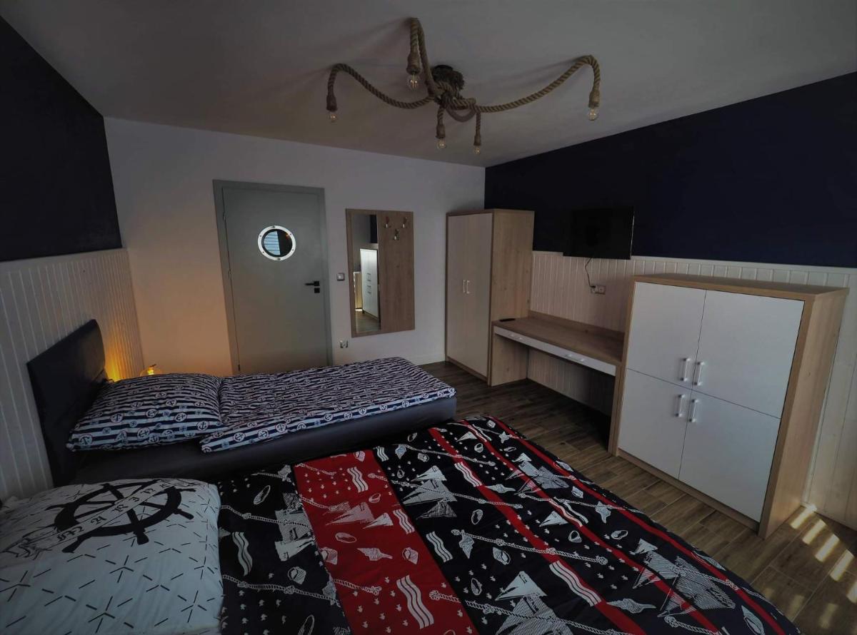 Triple Room with Private Bathroom photo 3