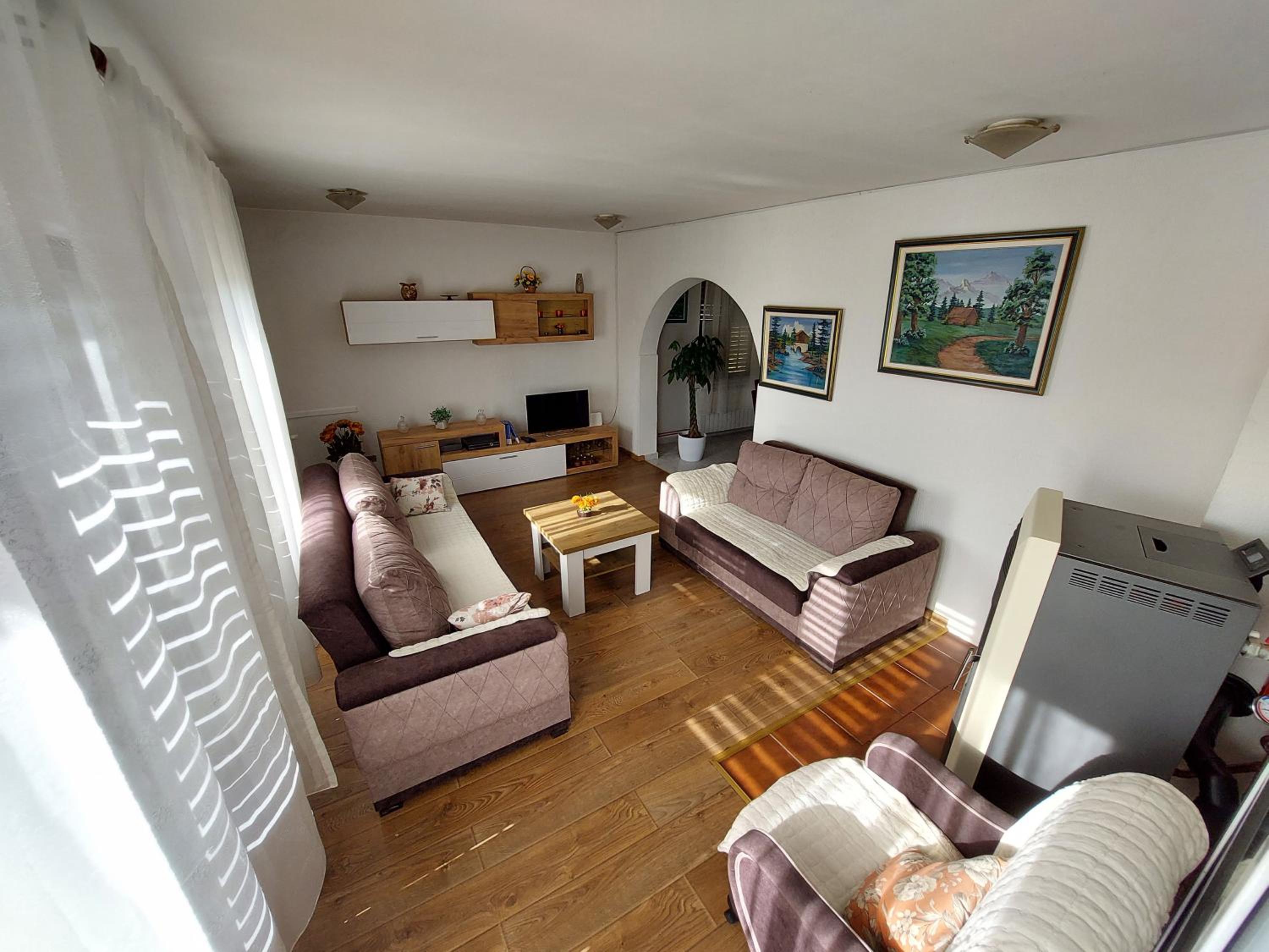 Three-Bedroom House photo 3