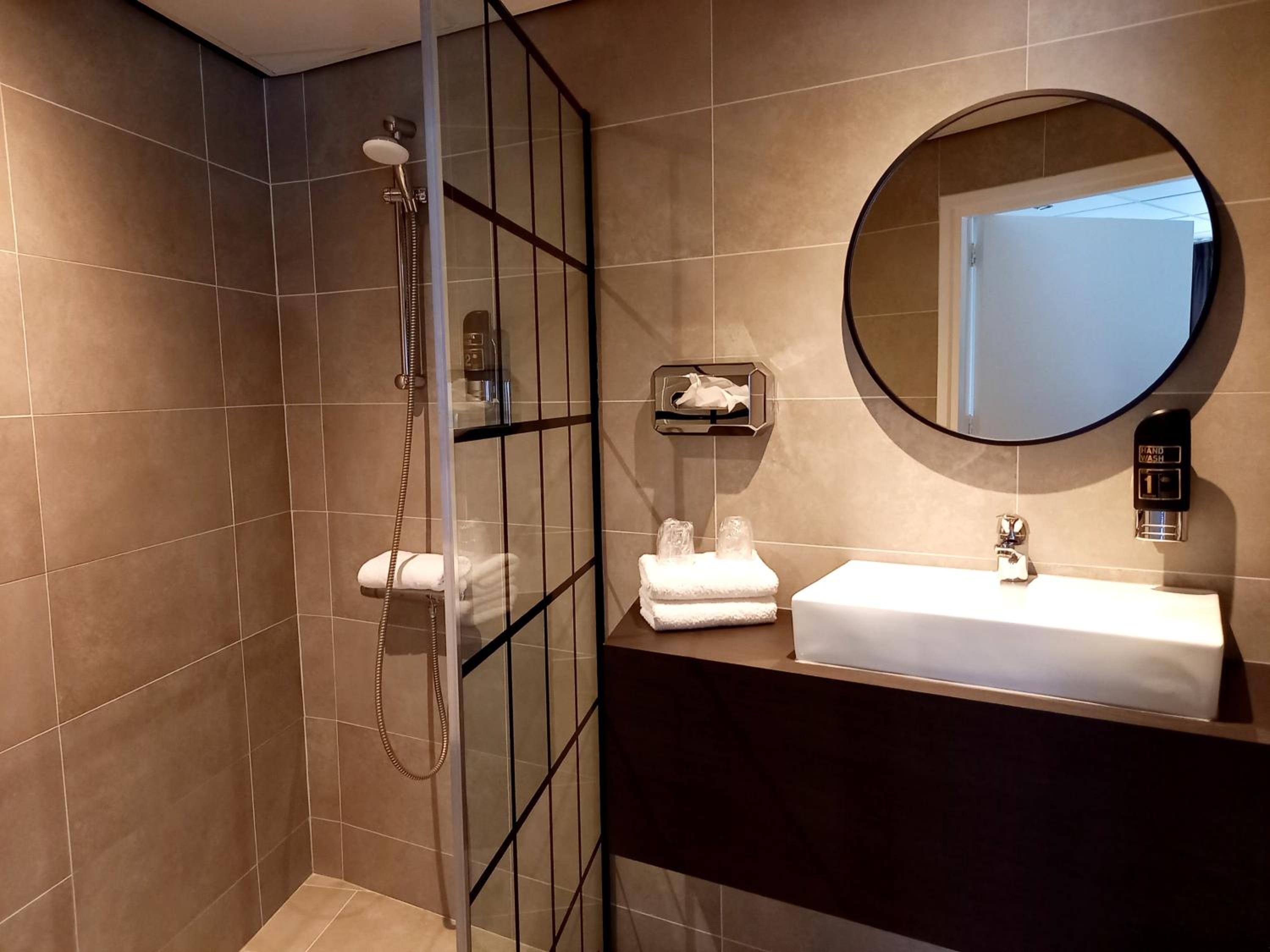 Double Room - Photo 6