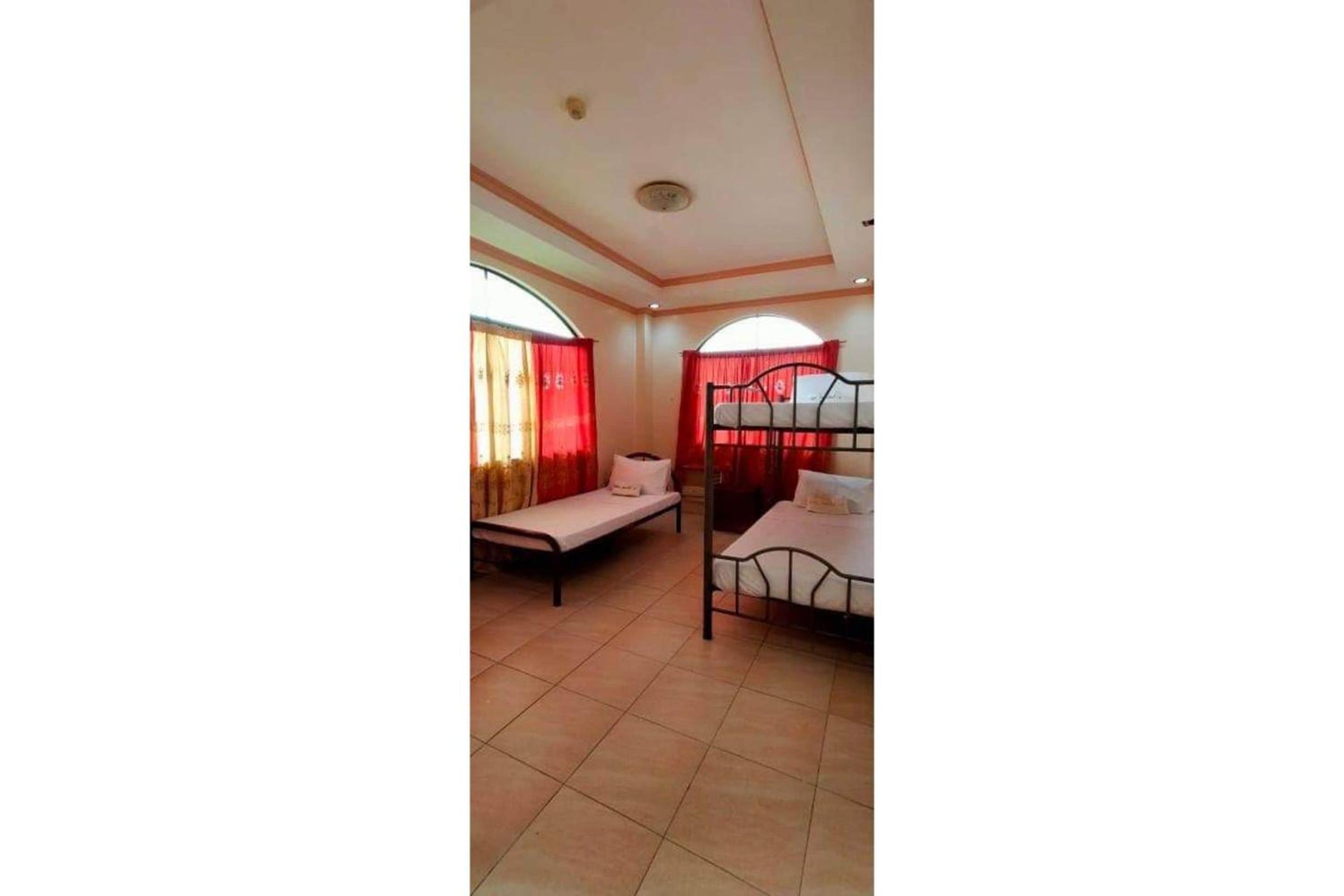 Mixed Dormitory Room photo 2