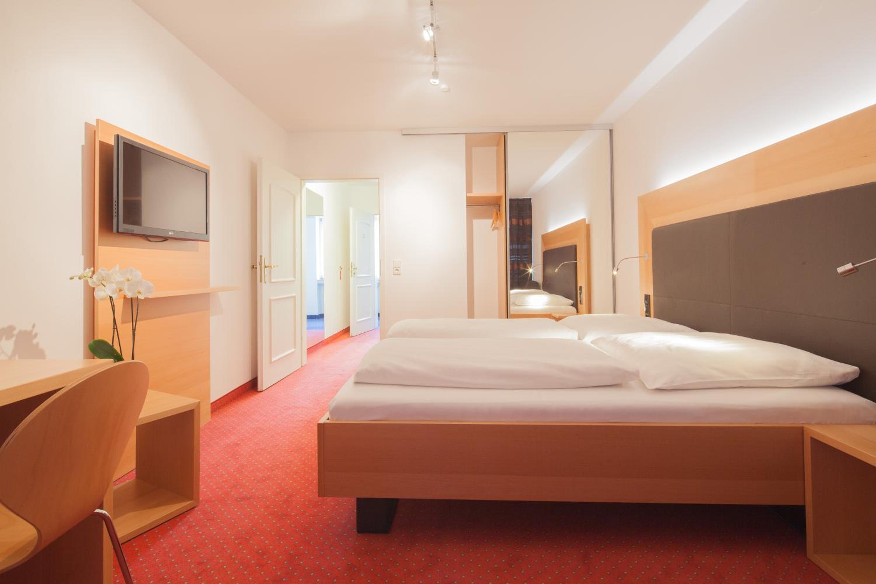 Comfort Double Room - Photo 4