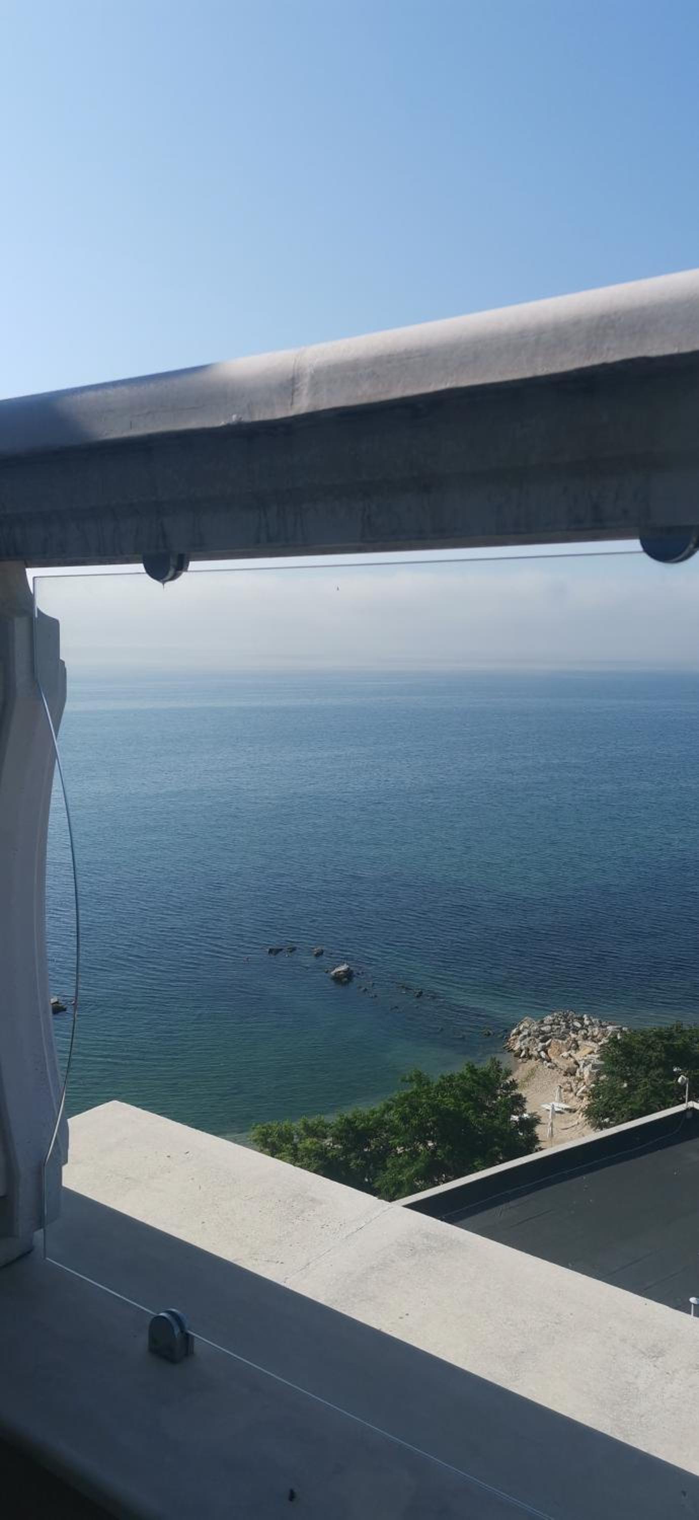 One-Bedroom Apartment with Sea View photo 3