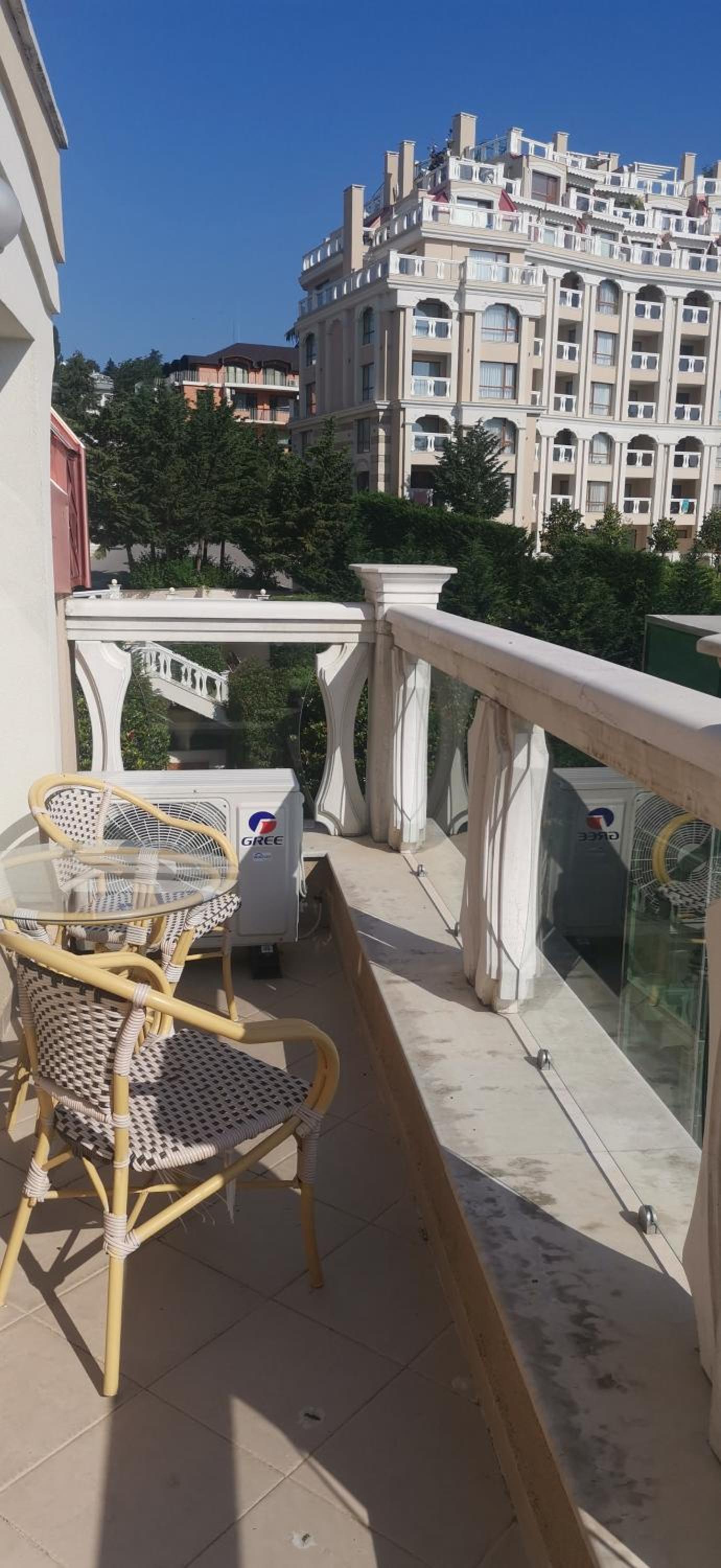 Deluxe One-Bedroom Apartment with Sea View photo 2