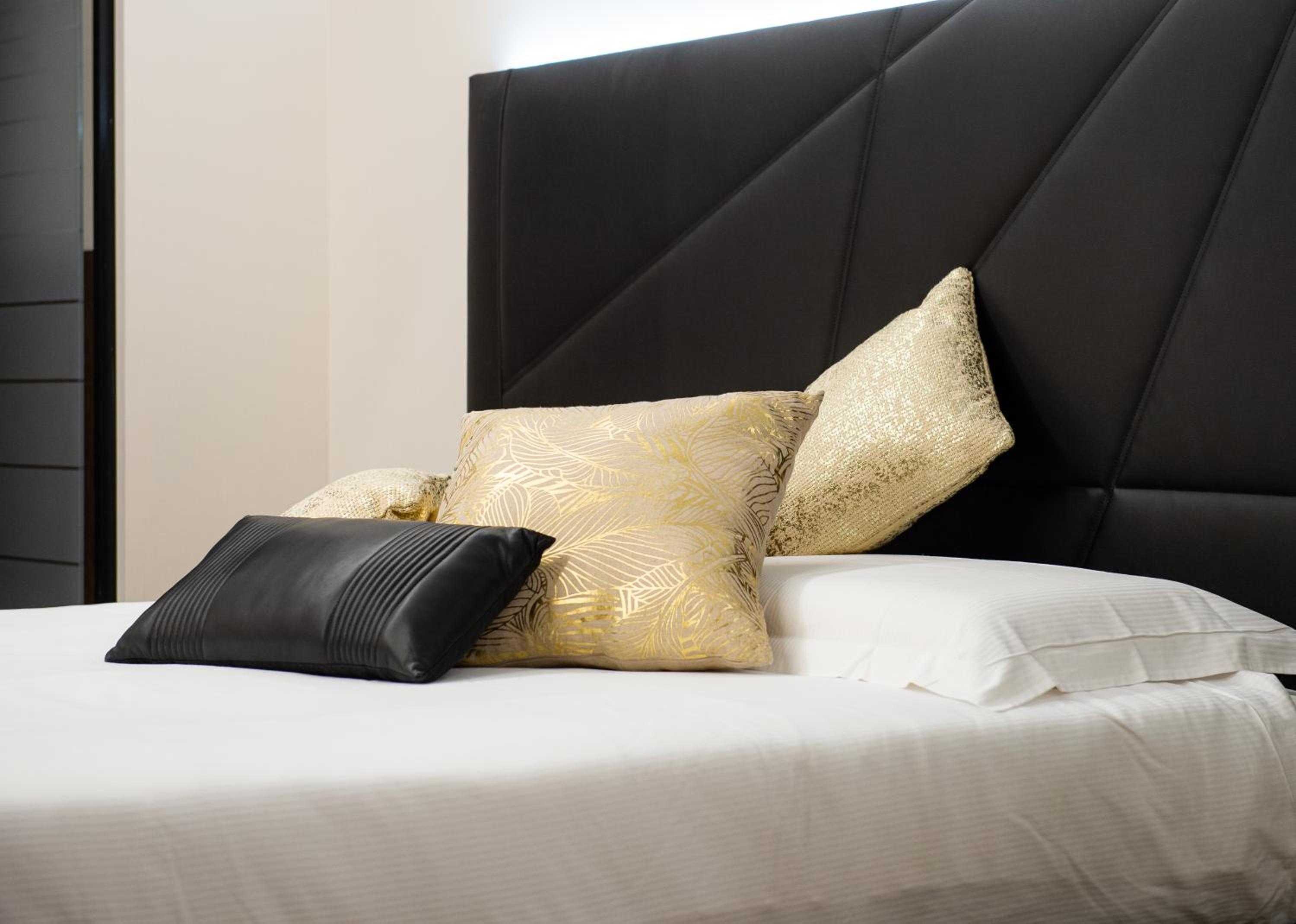 Deluxe Quadruple Room  - Photo 9
