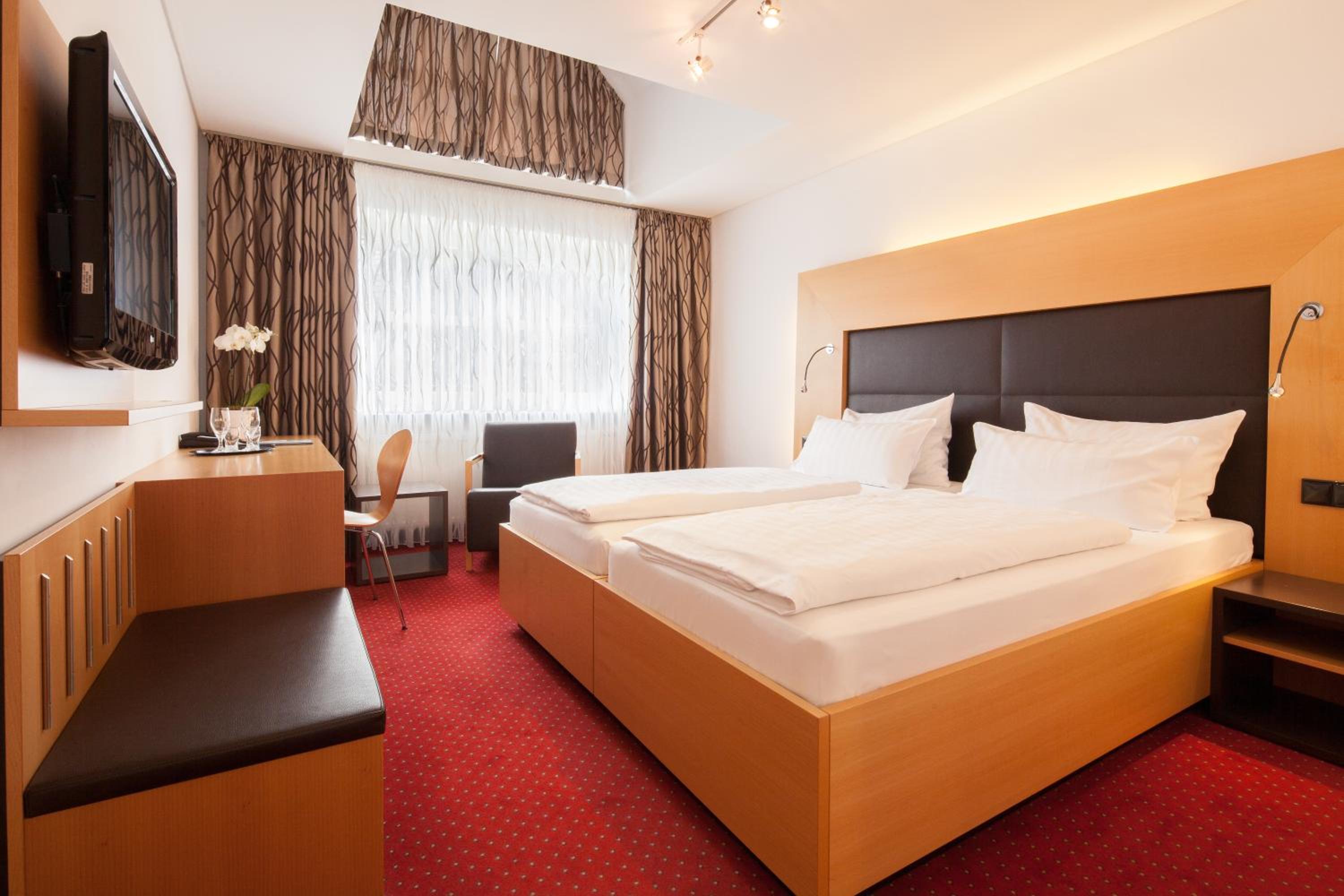 Deluxe Double Room - Photo 2