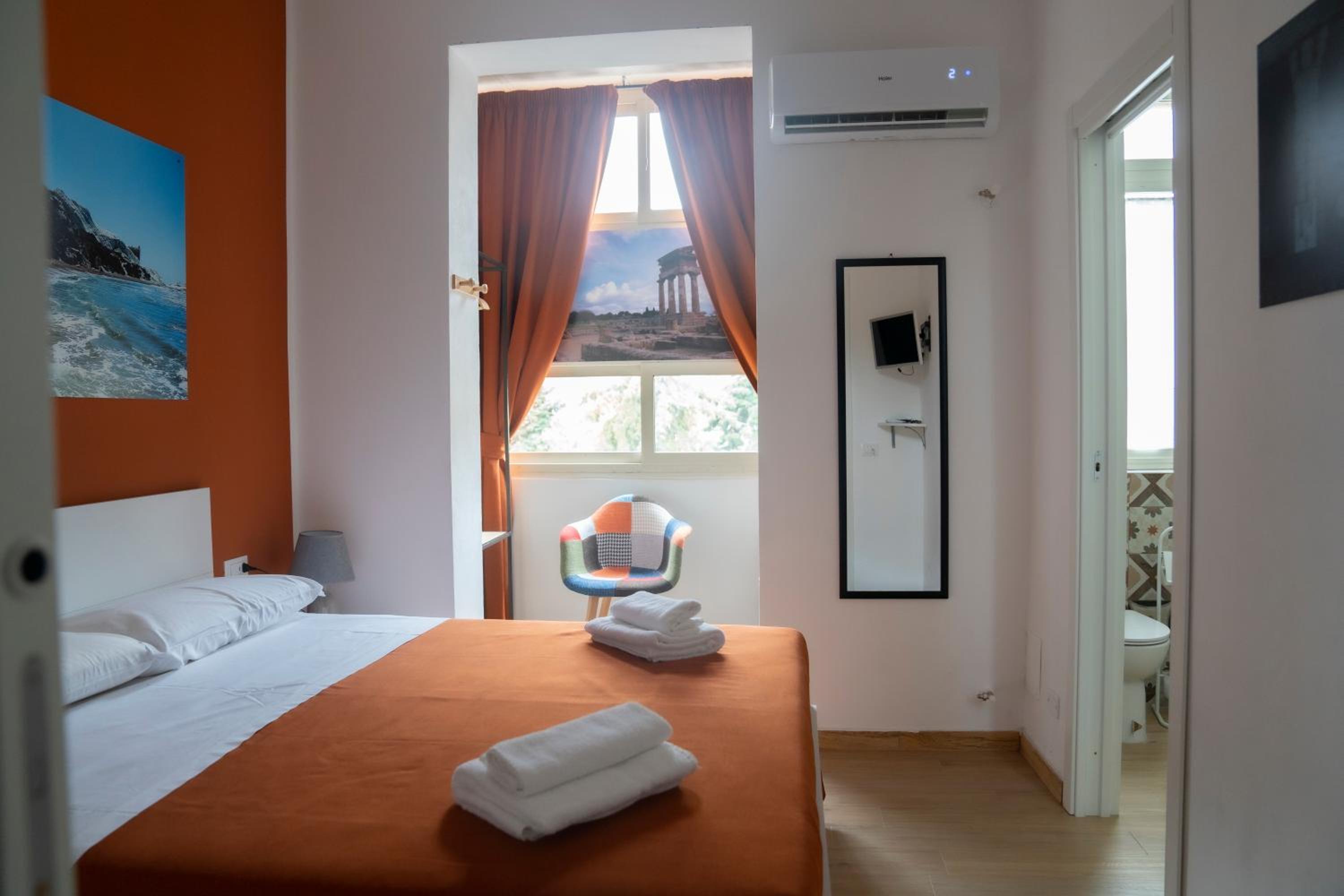 Double Room - Photo 2