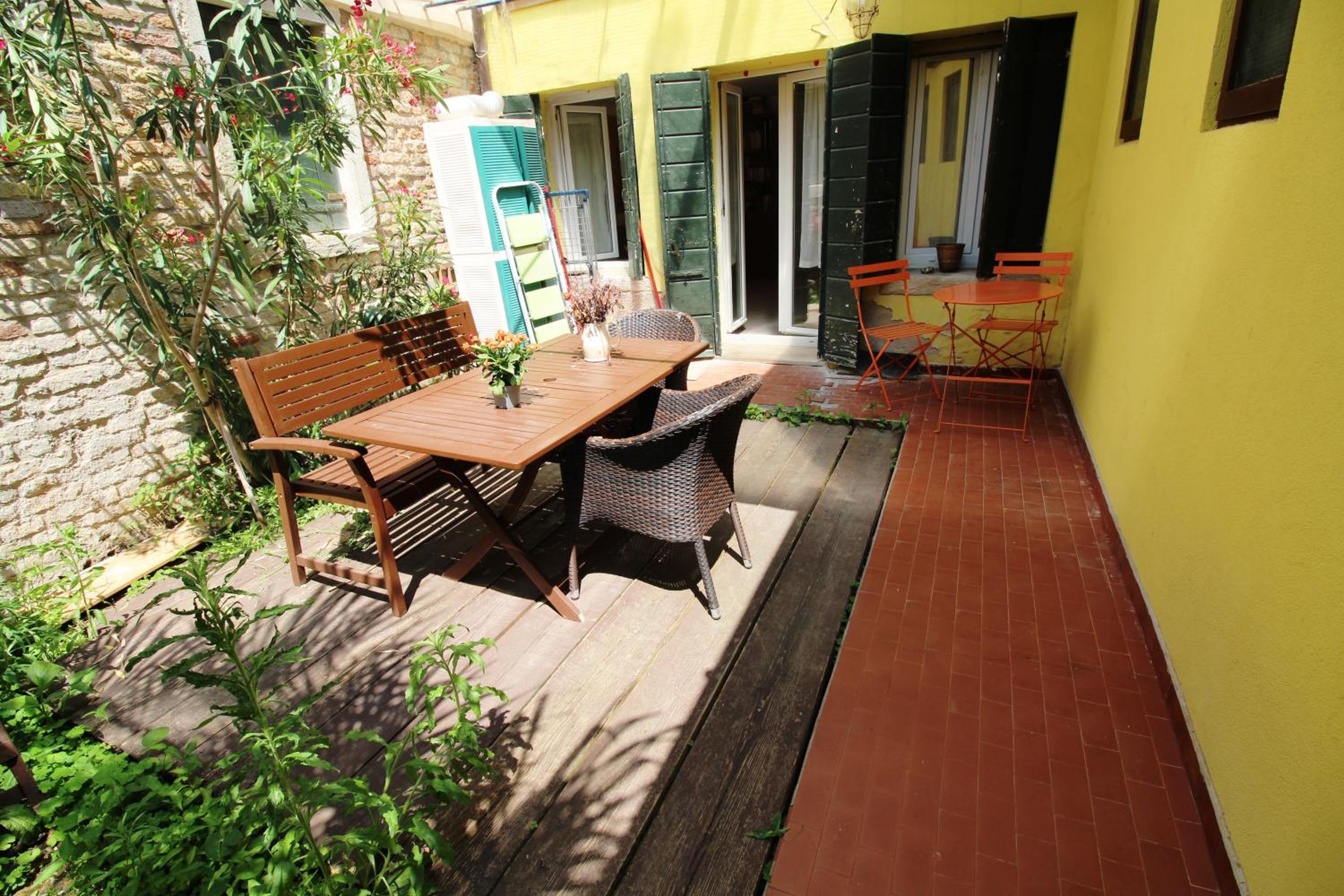 One-Bedroom Apartment with garden (3 Adults) - 3283, Calle dei Furlani Castello photo 3