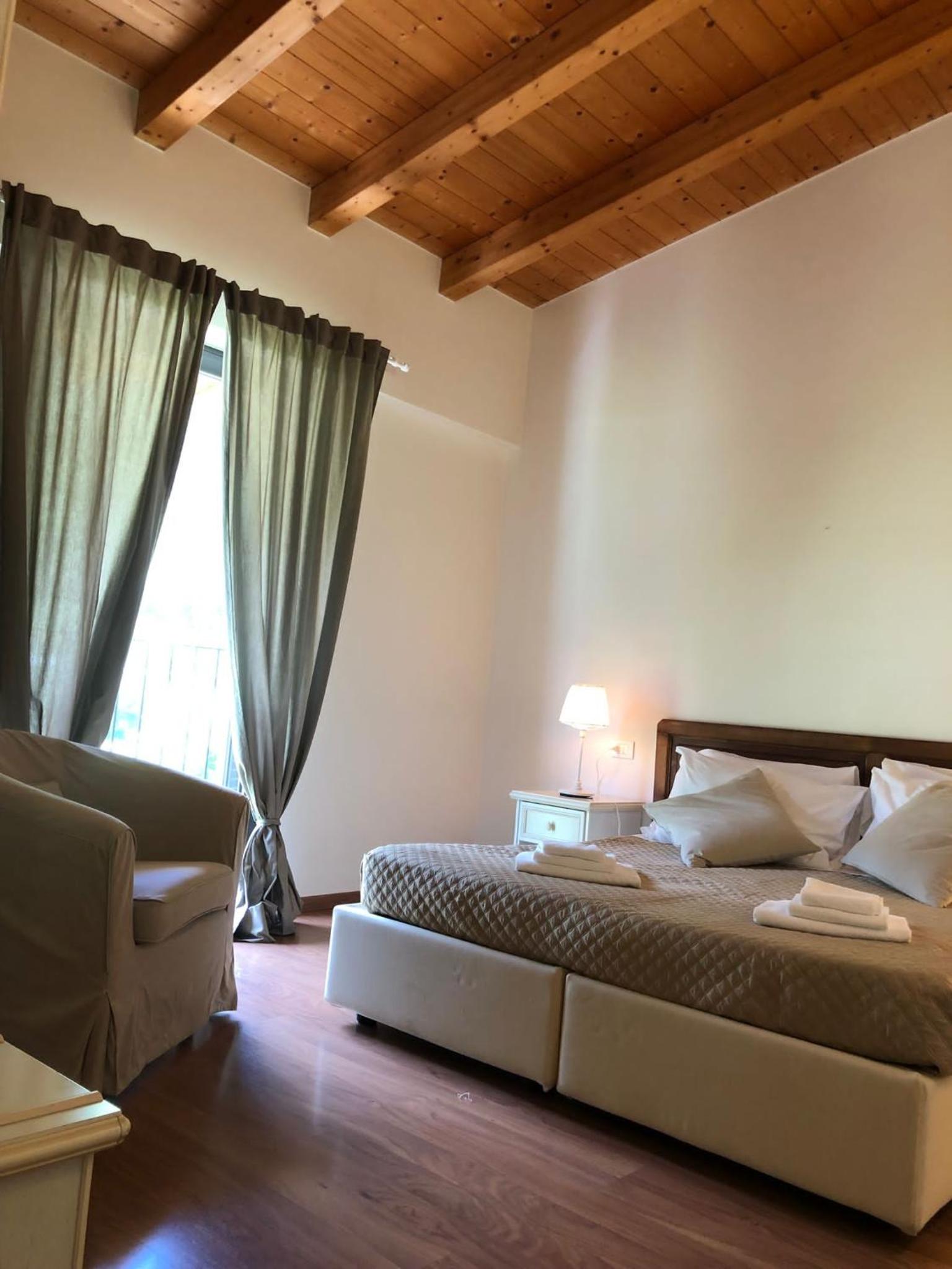 One-Bedroom Apartment (4 Adults) photo 1