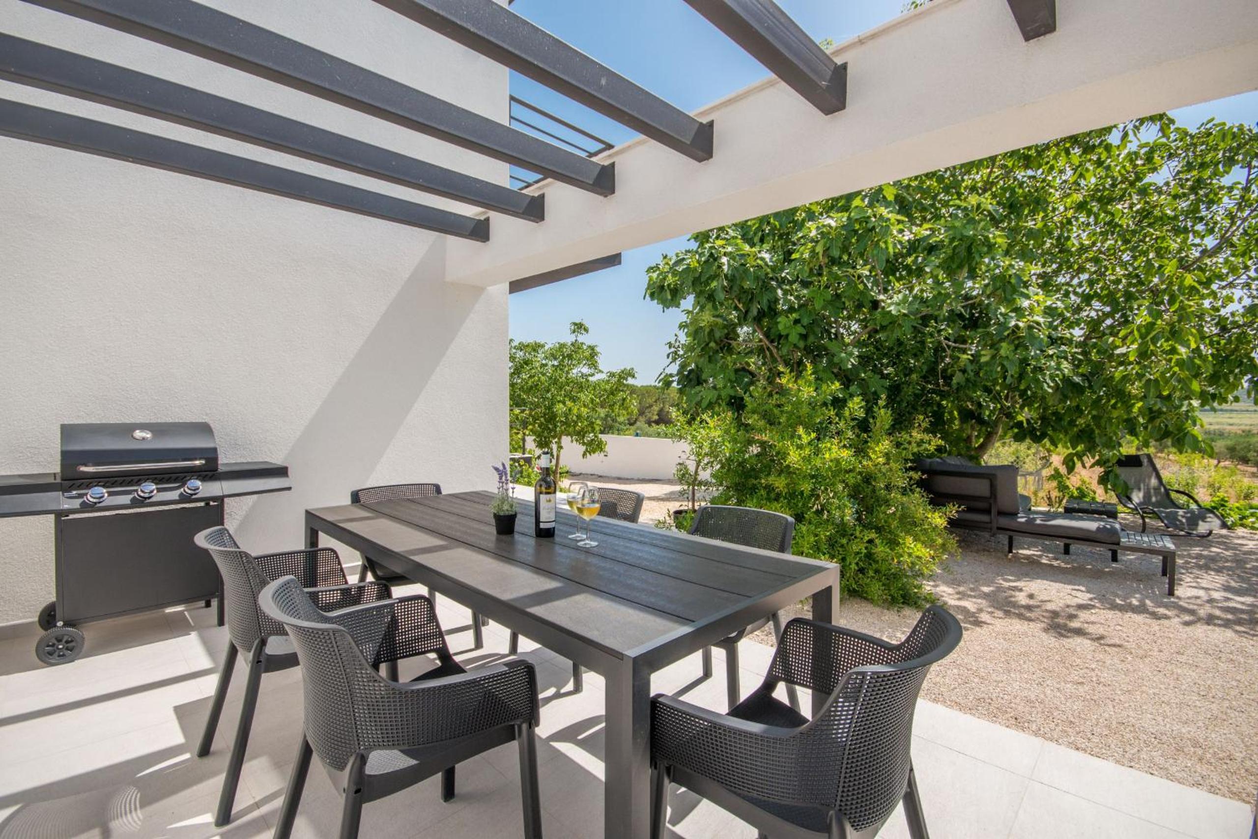 Villa with Private Pool photo 2