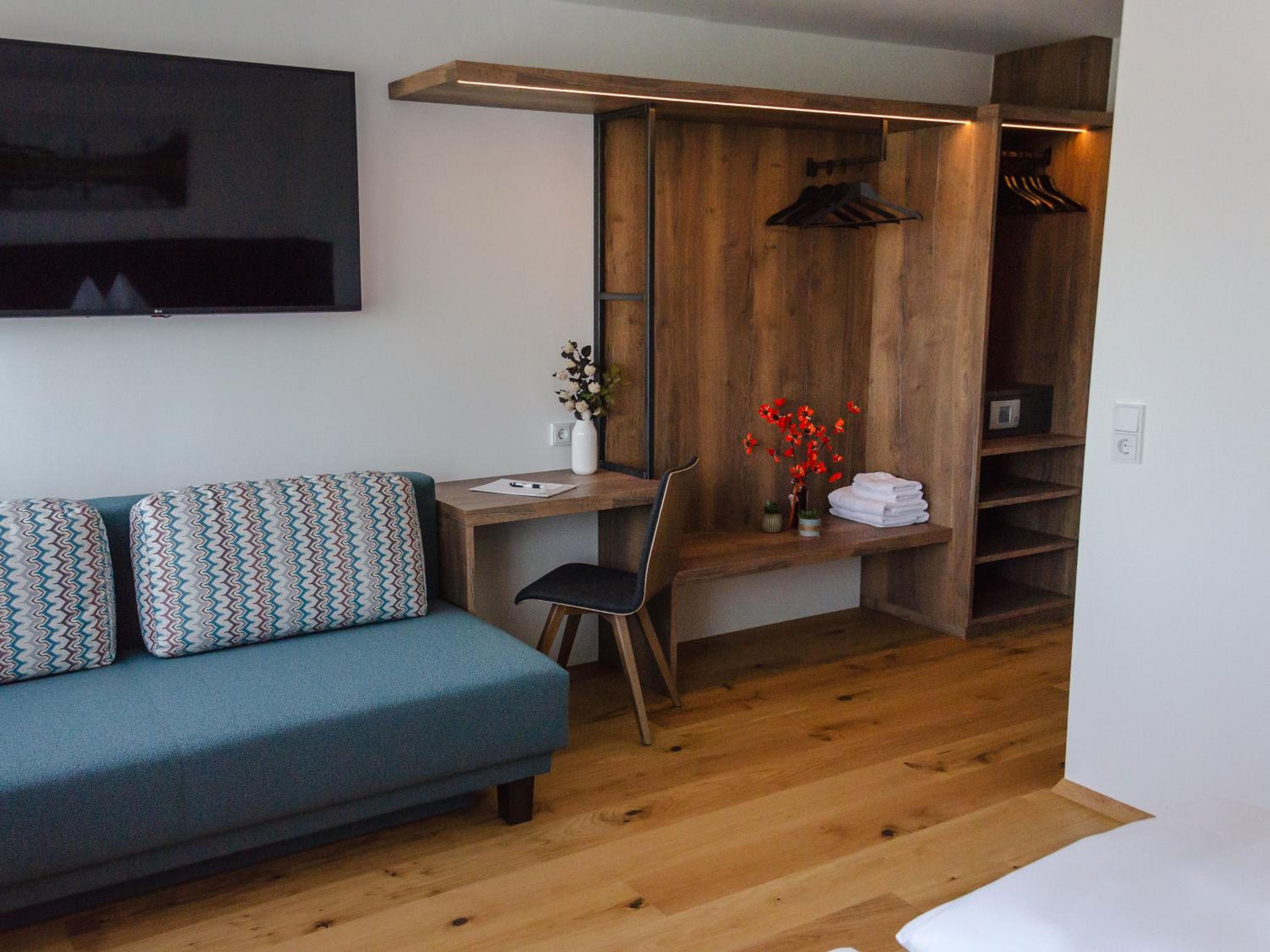 Large Double Room photo 2