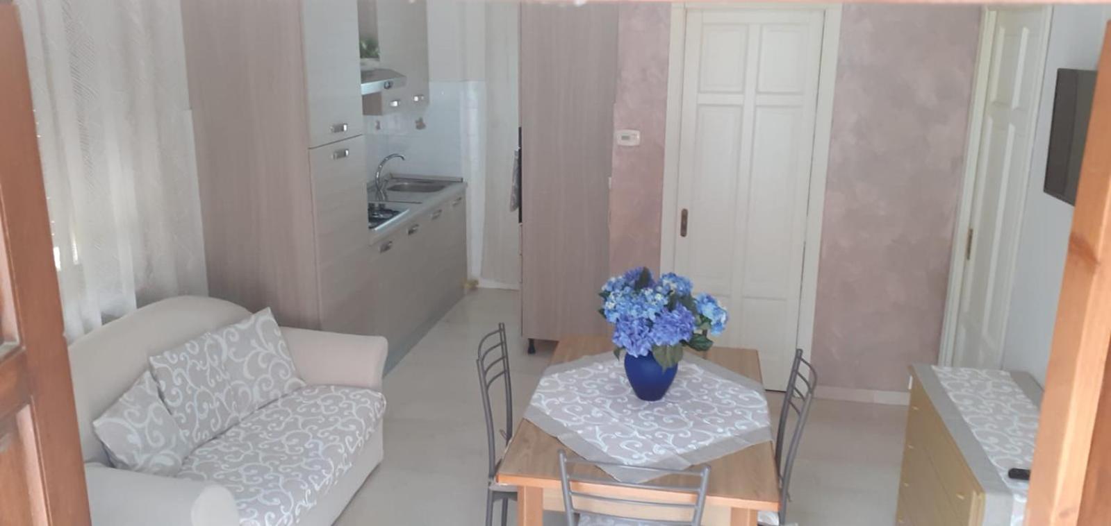 Apartment with Balcony - Photo 8